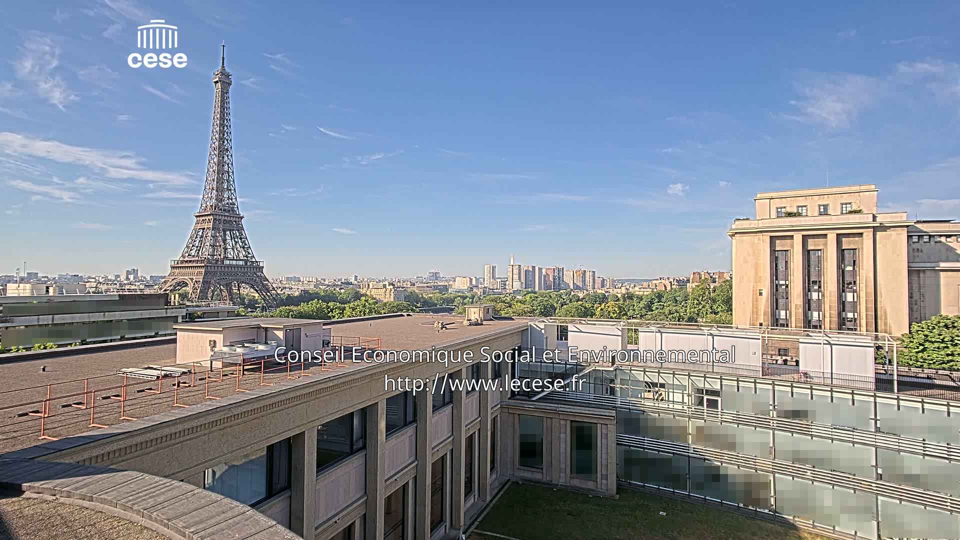 Paris, Eiffel Tower View from Palace of Jena (Palais d'Iena) Live Cam -  Paris, Métropole du Grand Paris,  Île-de-France, France