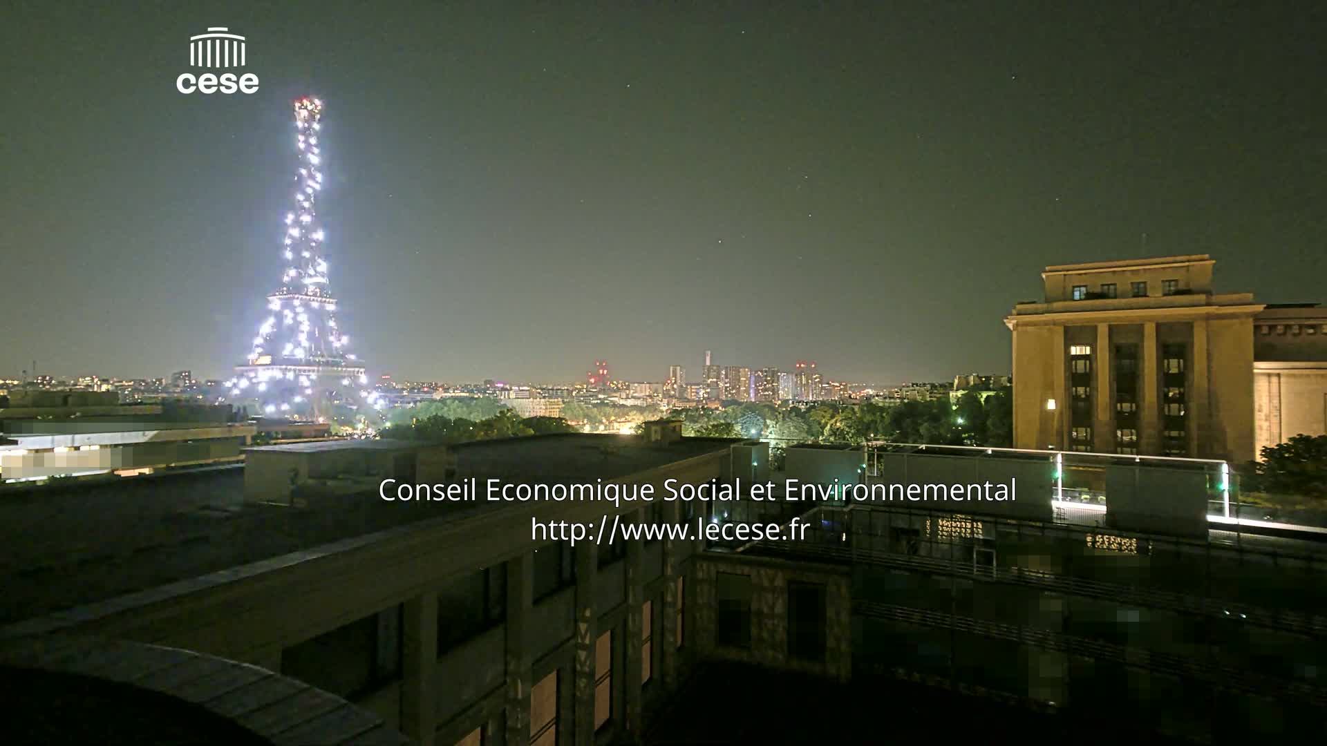 Paris, Eiffel Tower View from Palace of Jena (Palais d'Iena) Live Cam -  Paris, Métropole du Grand Paris,  Île-de-France, France