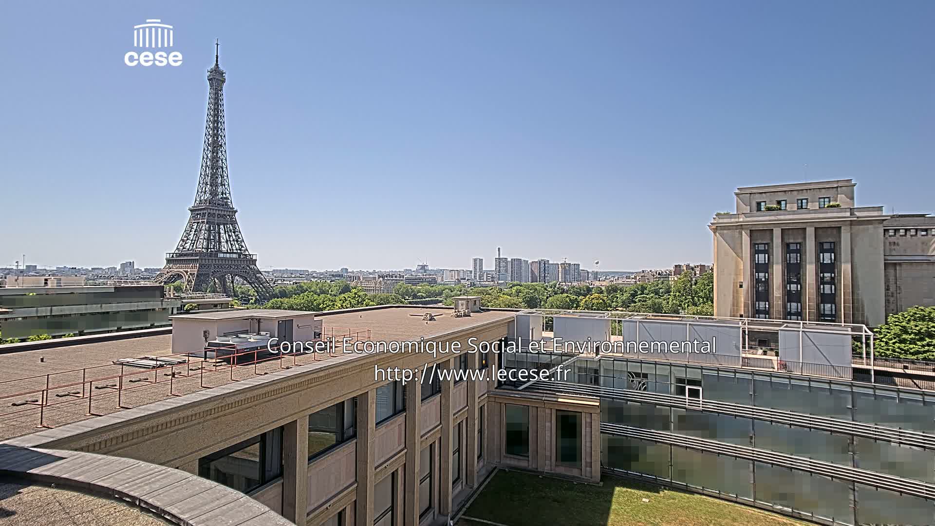 Paris, Eiffel Tower View from Palace of Jena (Palais d'Iena) Live Cam -  Paris, Métropole du Grand Paris,  Île-de-France, France