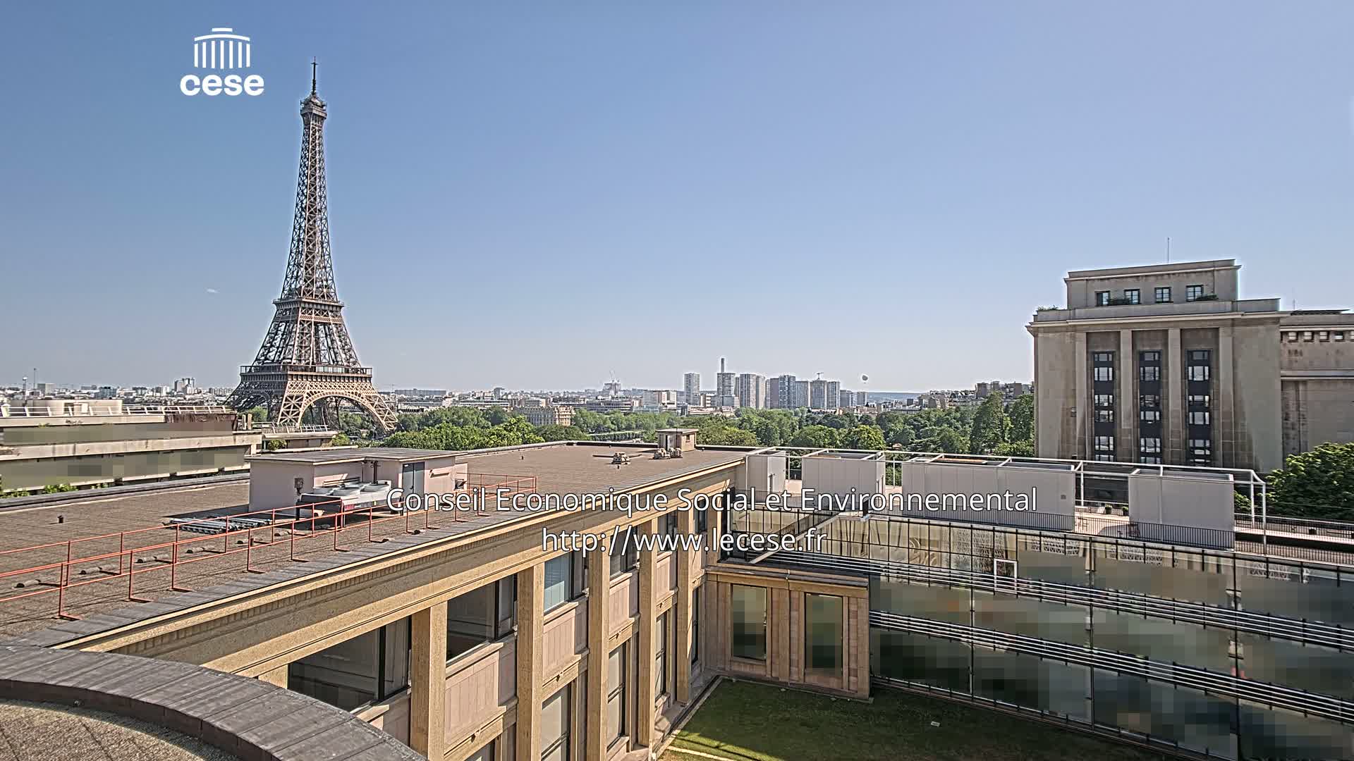 Paris, Eiffel Tower View from Palace of Jena (Palais d'Iena) Live Cam -  Paris, Métropole du Grand Paris,  Île-de-France, France