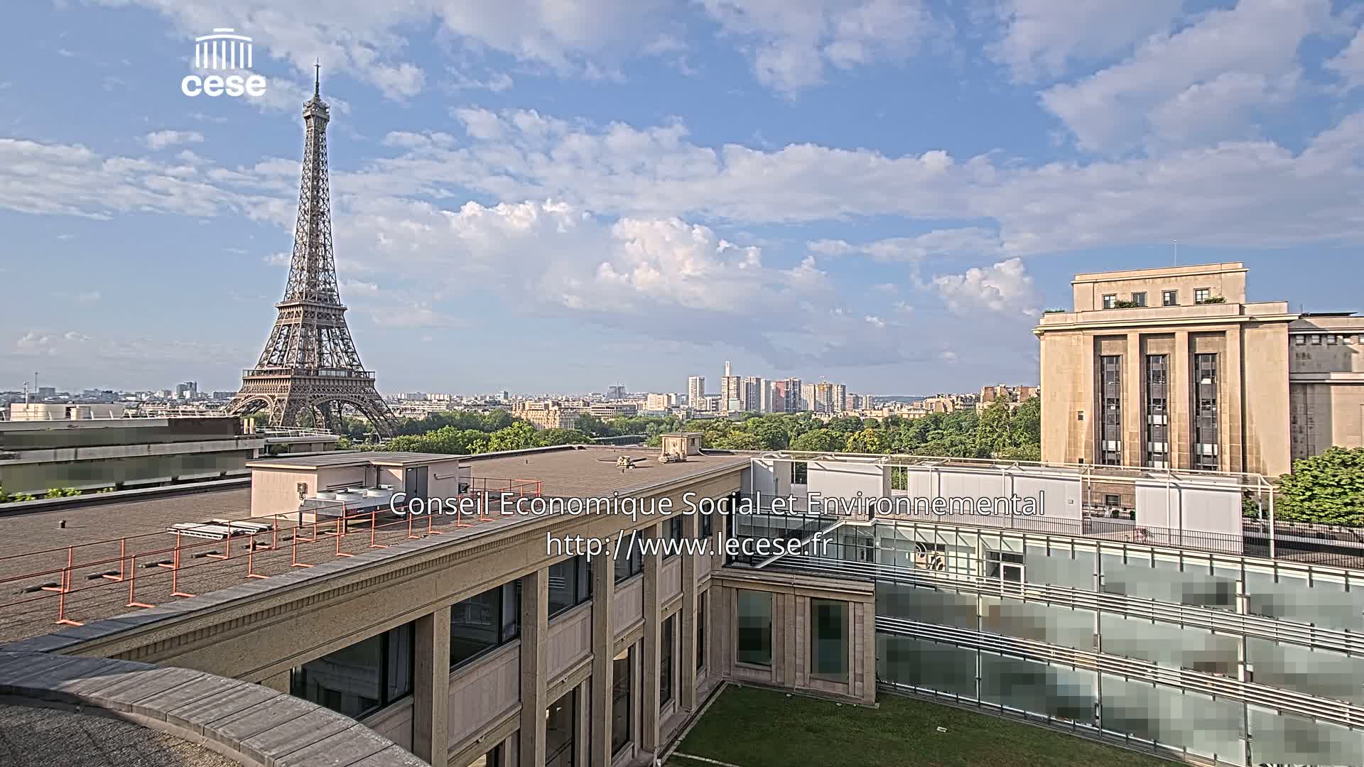 Paris, Eiffel Tower View from Palace of Jena (Palais d'Iena) Live Cam -  Paris, Métropole du Grand Paris,  Île-de-France, France