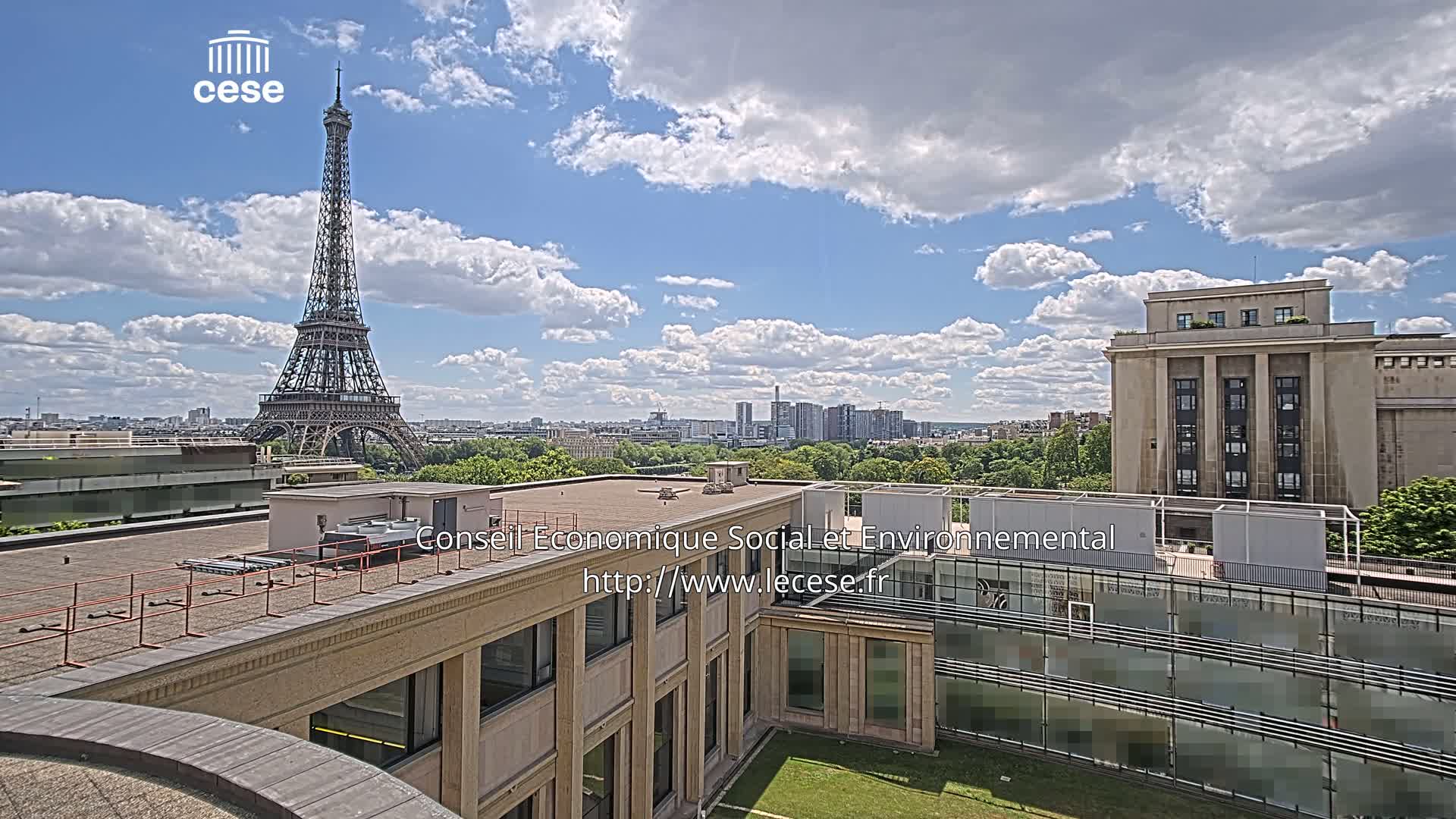 Paris, Eiffel Tower View from Palace of Jena (Palais d'Iena) Live Cam -  Paris, Métropole du Grand Paris,  Île-de-France, France