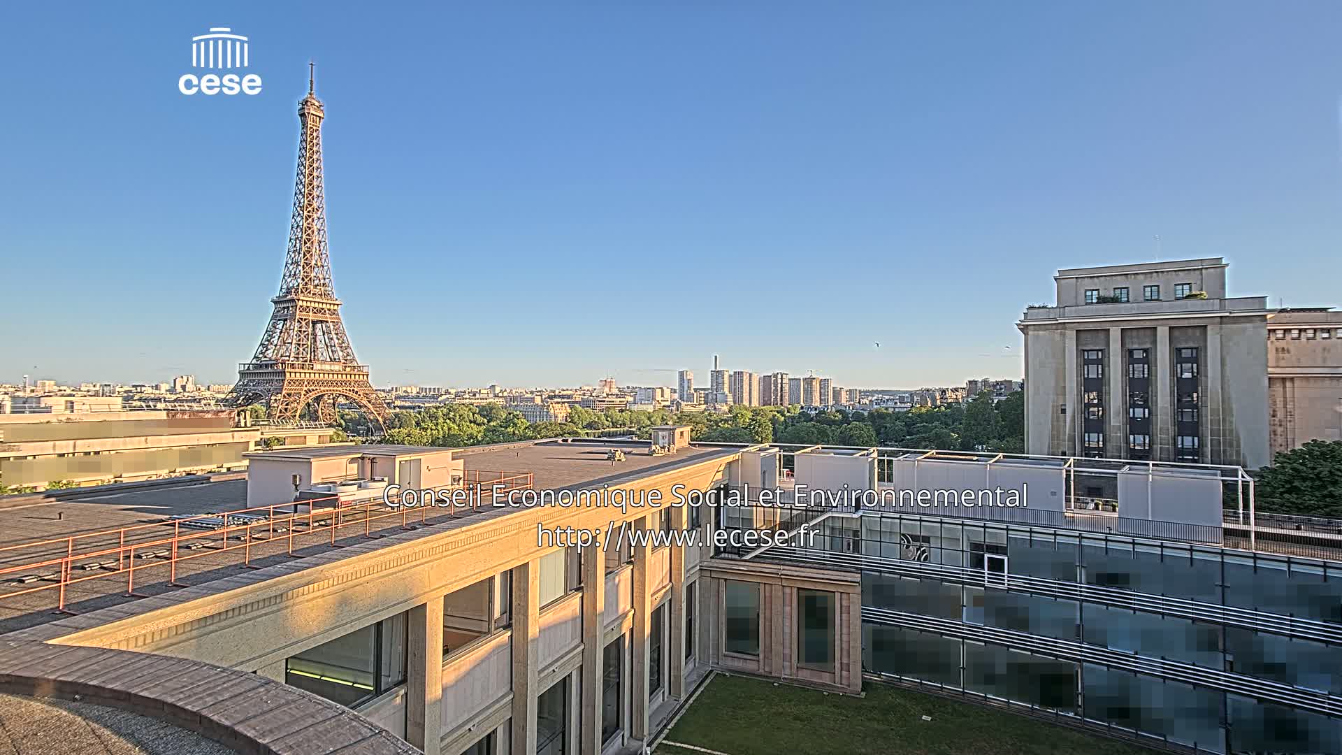 Paris, Eiffel Tower View from Palace of Jena (Palais d'Iena) Live Cam -  Paris, Métropole du Grand Paris,  Île-de-France, France