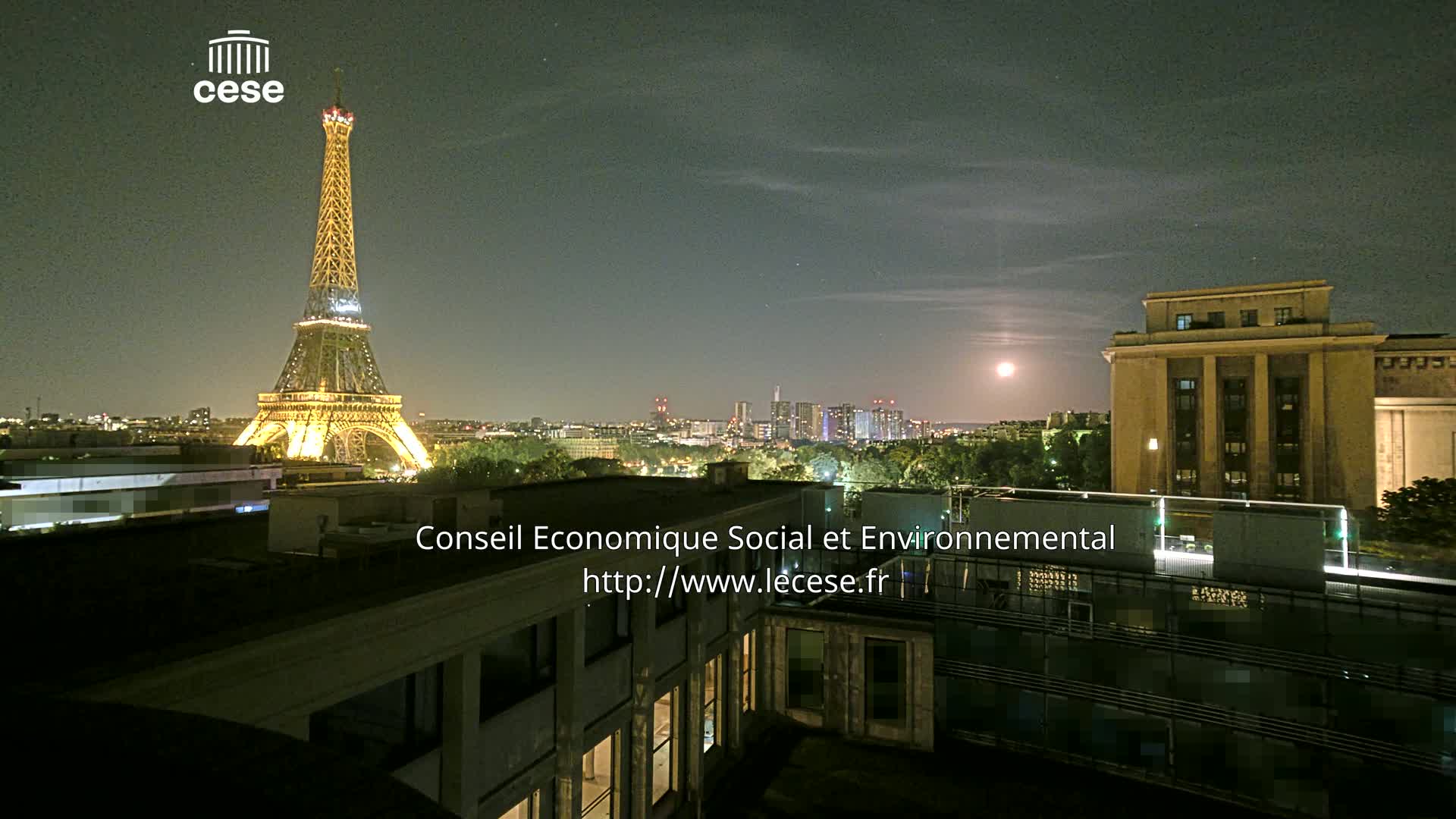 Paris, Eiffel Tower View from Palace of Jena (Palais d'Iena) Live Cam -  Paris, Métropole du Grand Paris,  Île-de-France, France