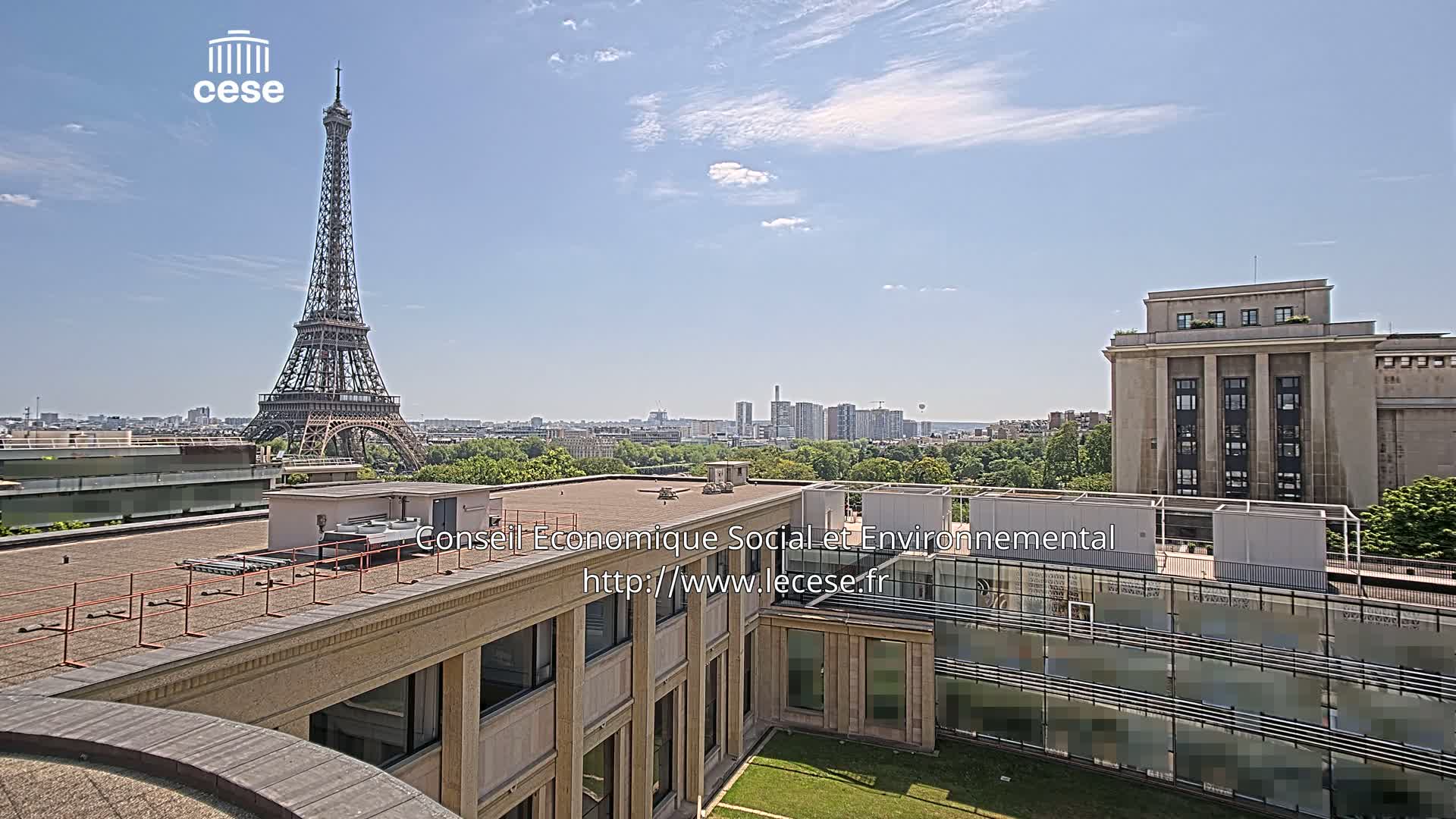 Paris, Eiffel Tower View from Palace of Jena (Palais d'Iena) Live Cam -  Paris, Métropole du Grand Paris,  Île-de-France, France