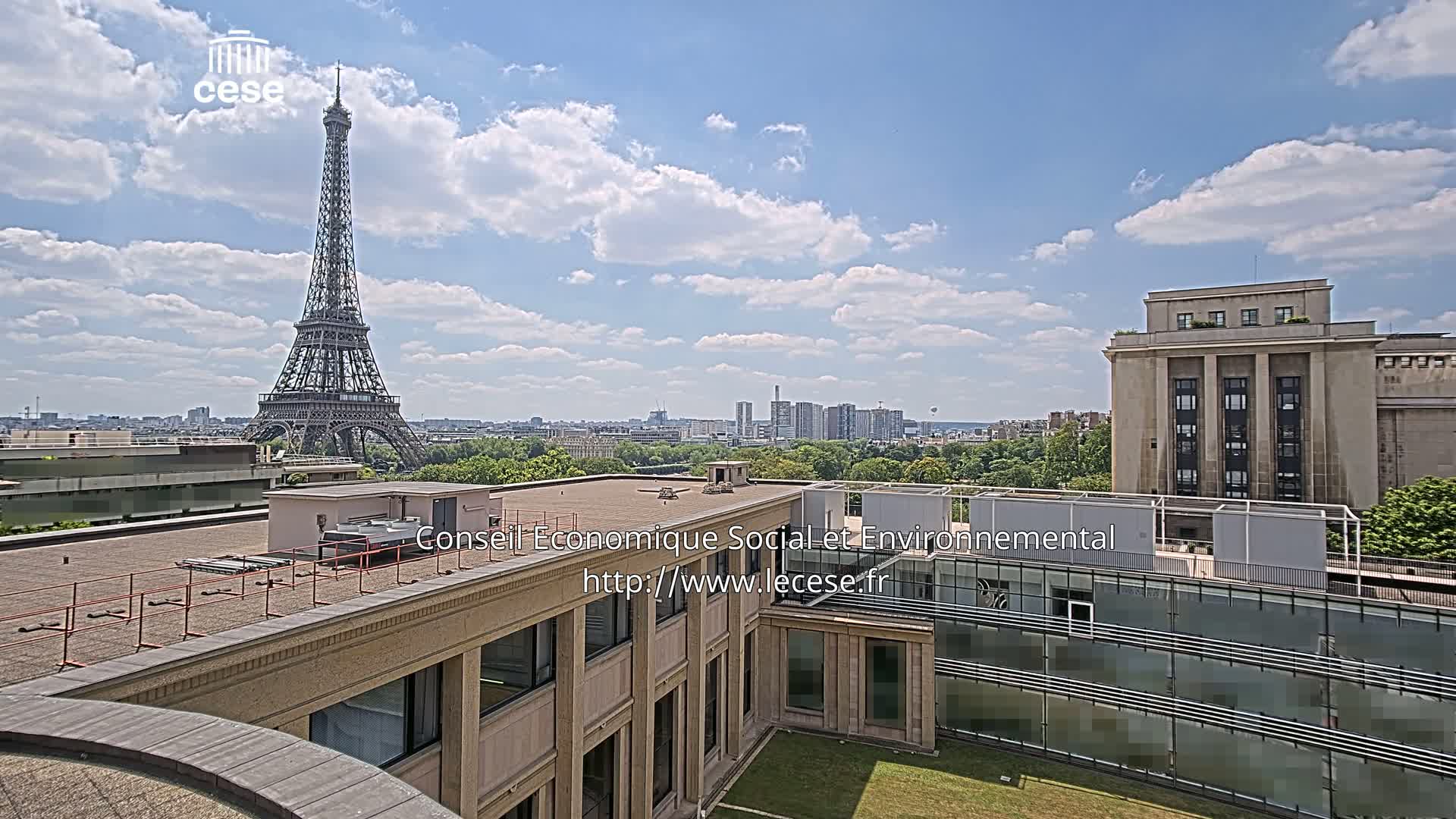Paris, Eiffel Tower View from Palace of Jena (Palais d'Iena) Live Cam -  Paris, Métropole du Grand Paris,  Île-de-France, France