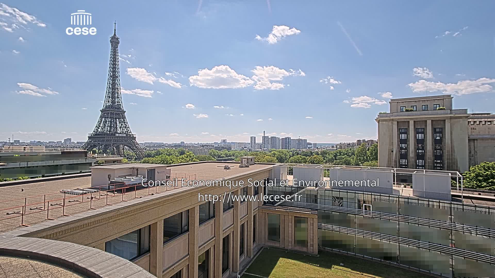 Paris, Eiffel Tower View from Palace of Jena (Palais d'Iena) Live Cam -  Paris, Métropole du Grand Paris,  Île-de-France, France