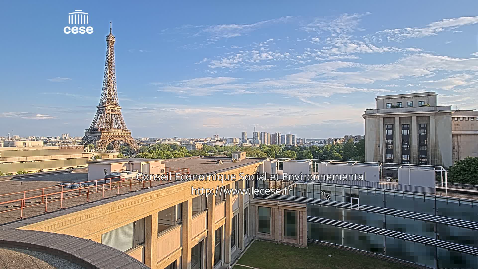 Paris, Eiffel Tower View from Palace of Jena (Palais d'Iena) Live Cam -  Paris, Métropole du Grand Paris,  Île-de-France, France