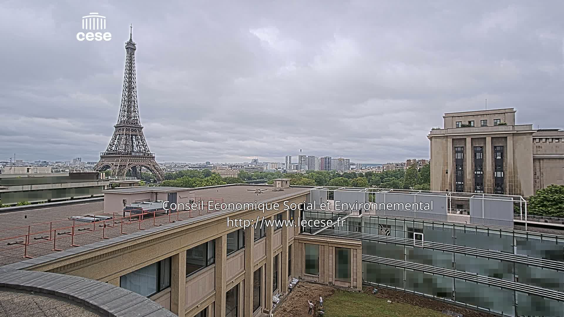 Paris, Eiffel Tower View from Palace of Jena (Palais d'Iena) Live Cam -  Paris, Métropole du Grand Paris,  Île-de-France, France