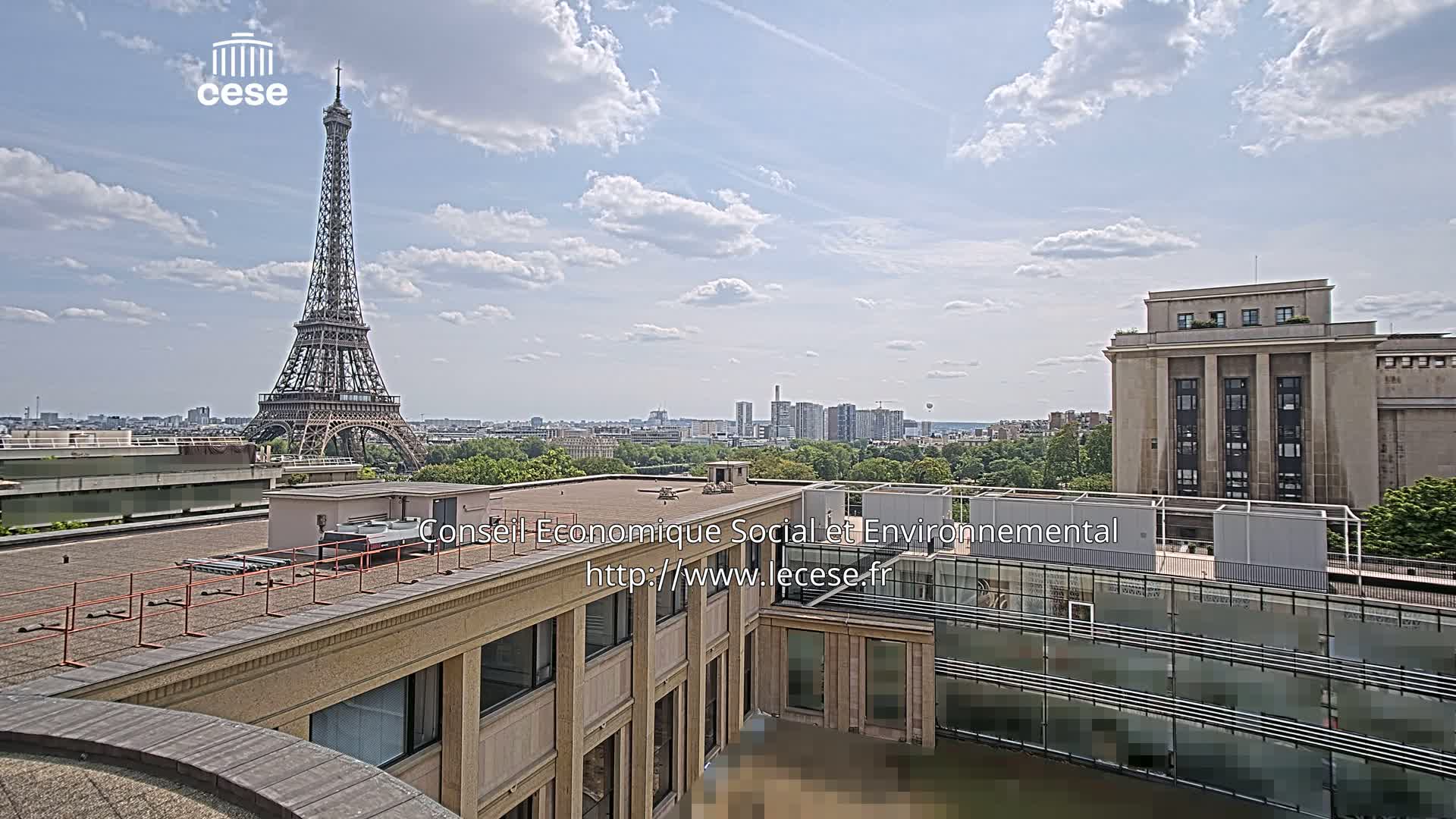 Paris, Eiffel Tower View from Palace of Jena (Palais d'Iena) Live Cam -  Paris, Métropole du Grand Paris,  Île-de-France, France