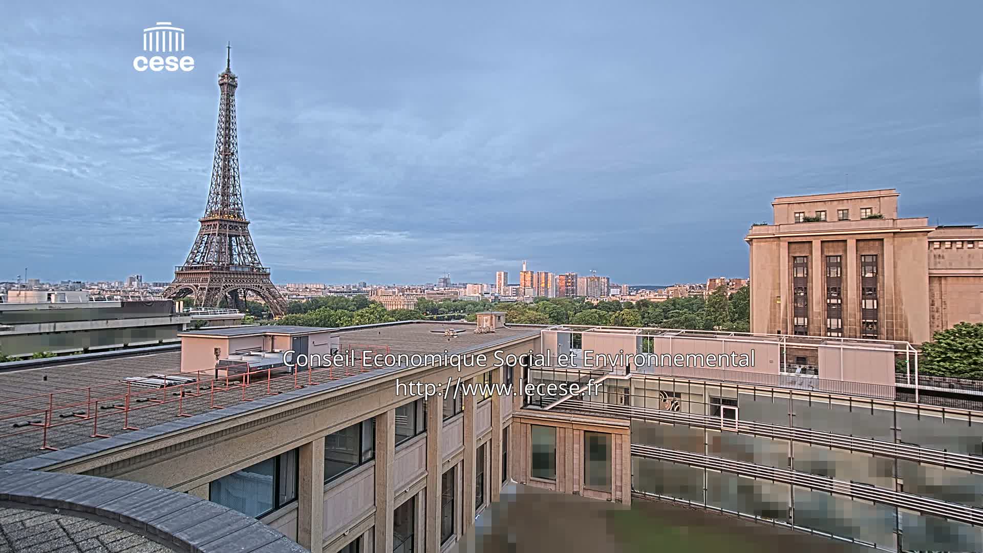 Paris, Eiffel Tower View from Palace of Jena (Palais d'Iena) Live Cam -  Paris, Métropole du Grand Paris,  Île-de-France, France
