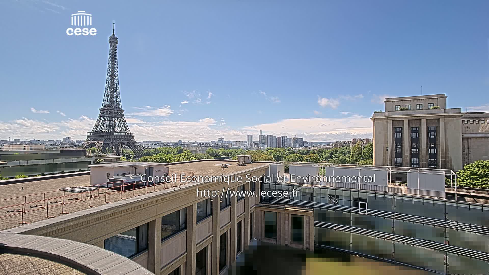 Paris, Eiffel Tower View from Palace of Jena (Palais d'Iena) Live Cam -  Paris, Métropole du Grand Paris,  Île-de-France, France