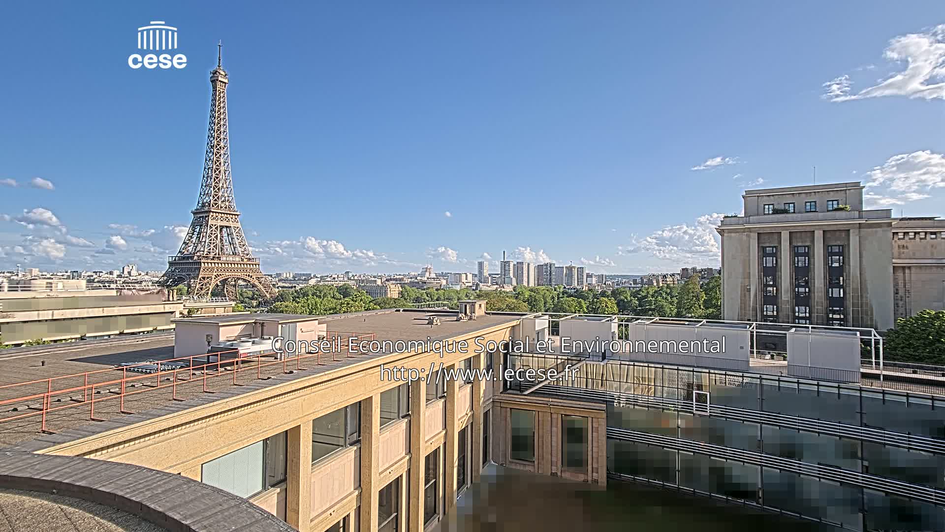 Paris, Eiffel Tower View from Palace of Jena (Palais d'Iena) Live Cam -  Paris, Métropole du Grand Paris,  Île-de-France, France