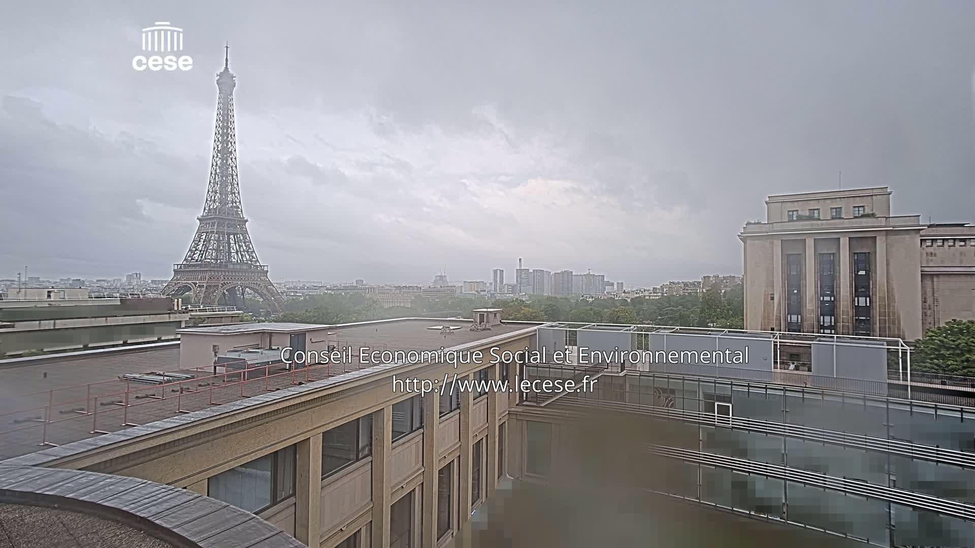 Paris, Eiffel Tower View from Palace of Jena (Palais d'Iena) Live Cam -  Paris, Métropole du Grand Paris,  Île-de-France, France