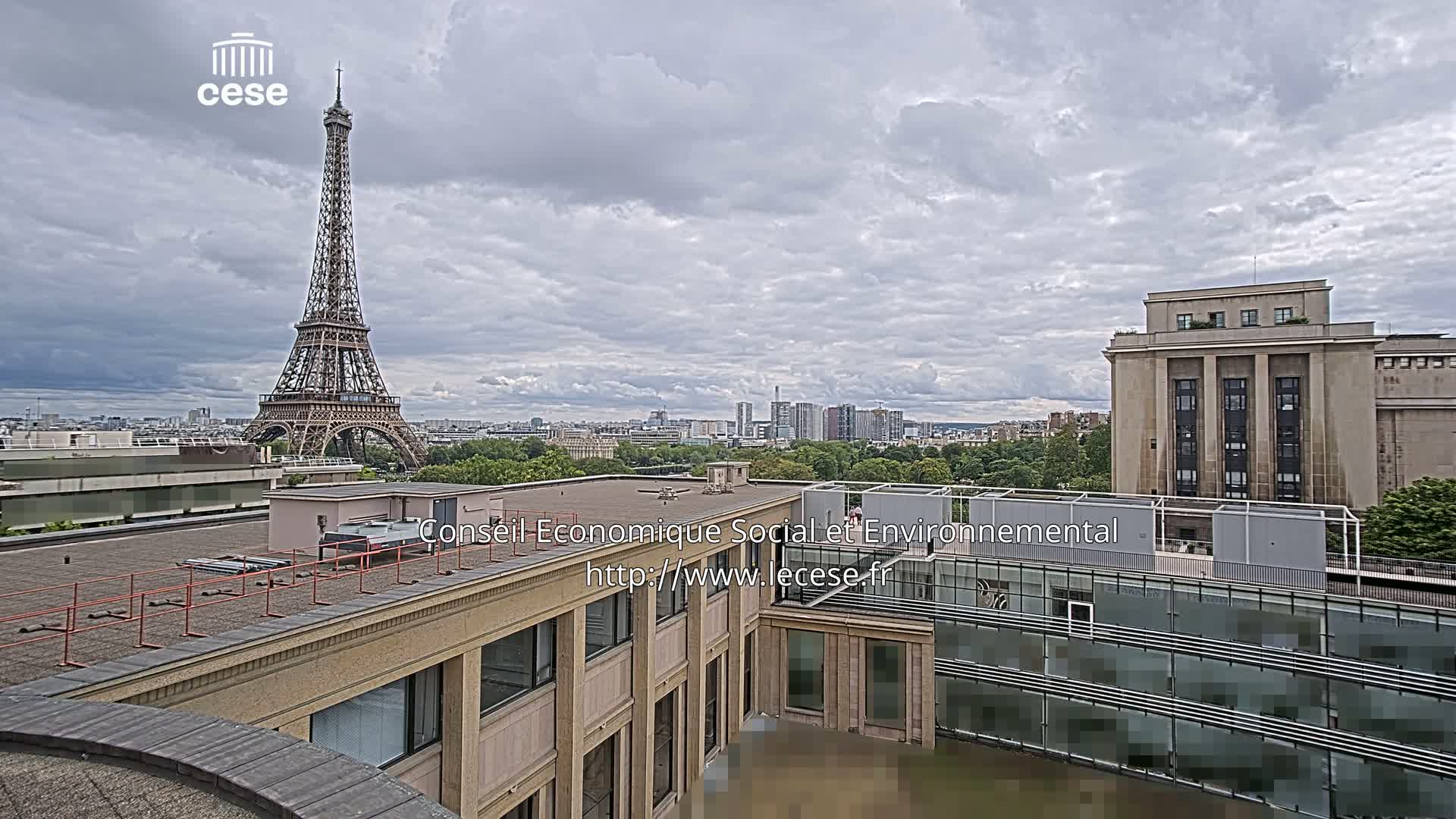 Paris, Eiffel Tower View from Palace of Jena (Palais d'Iena) Live Cam -  Paris, Métropole du Grand Paris,  Île-de-France, France