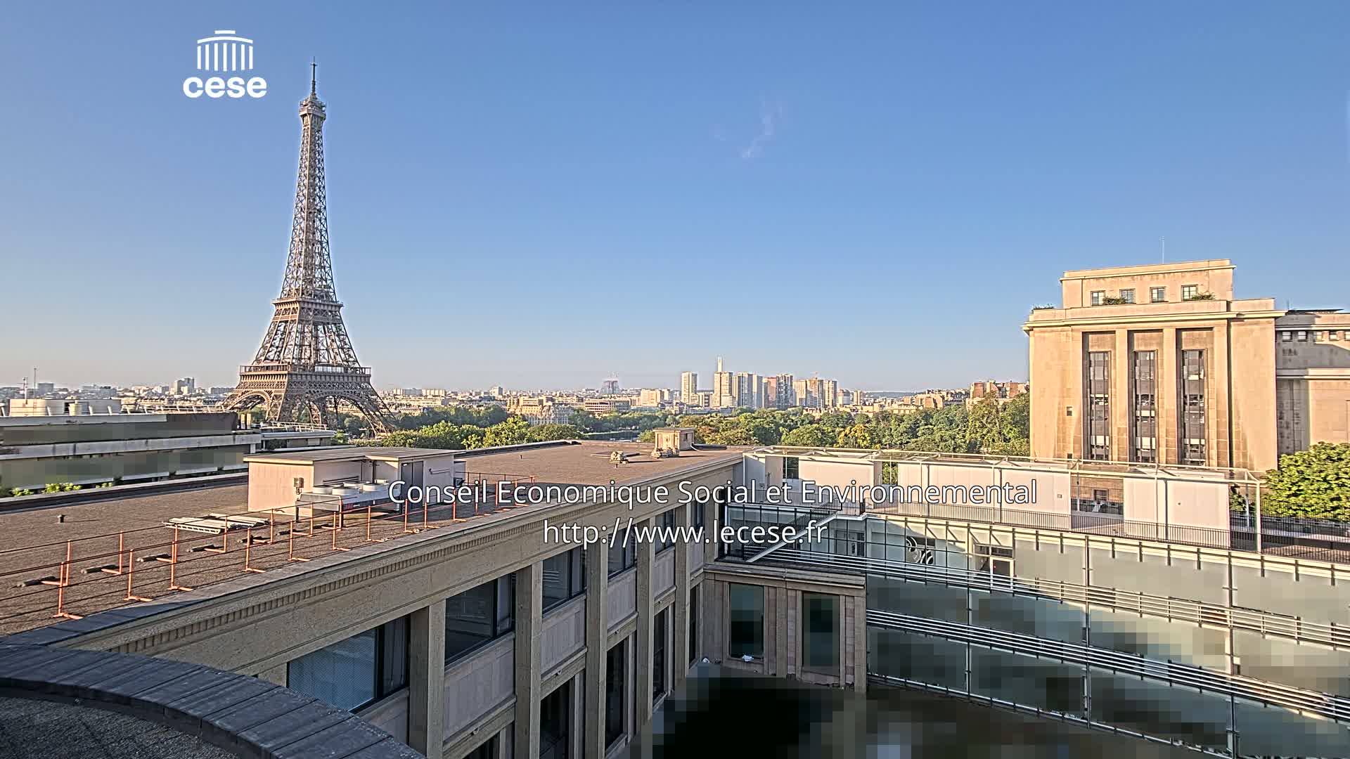 Paris, Eiffel Tower View from Palace of Jena (Palais d'Iena) Live Cam -  Paris, Métropole du Grand Paris,  Île-de-France, France