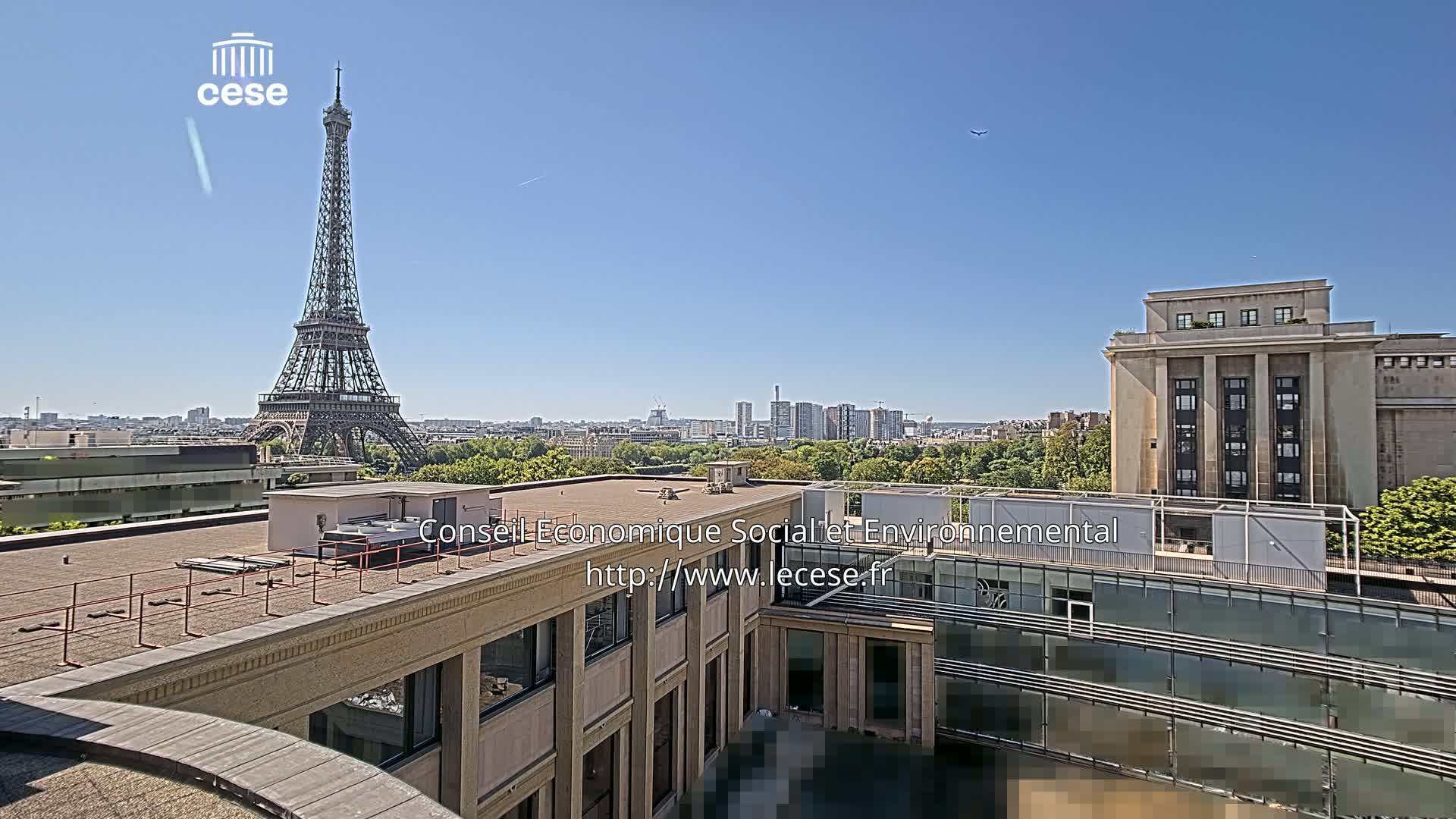 Paris, Eiffel Tower View from Palace of Jena (Palais d'Iena) Live Cam -  Paris, Métropole du Grand Paris,  Île-de-France, France