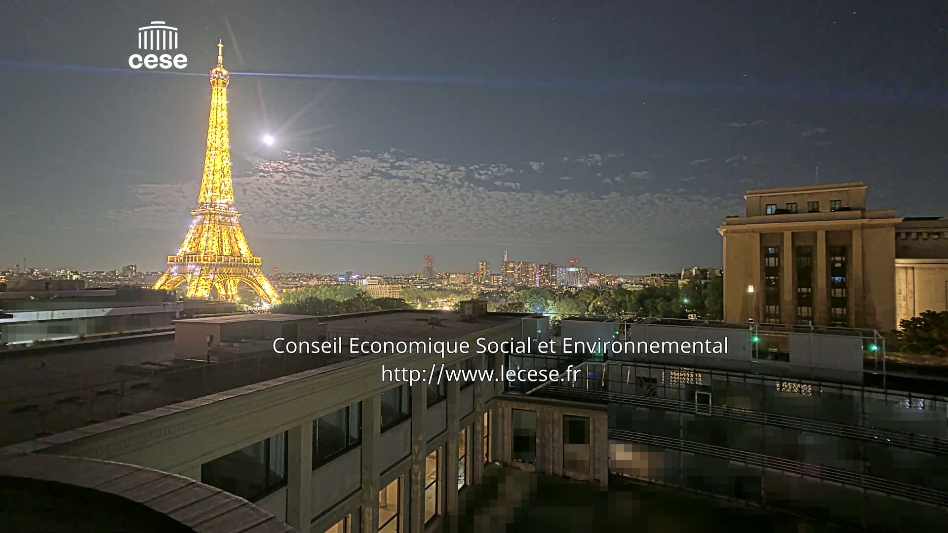 Paris, Eiffel Tower View from Palace of Jena (Palais d'Iena) Live Cam -  Paris, Métropole du Grand Paris,  Île-de-France, France