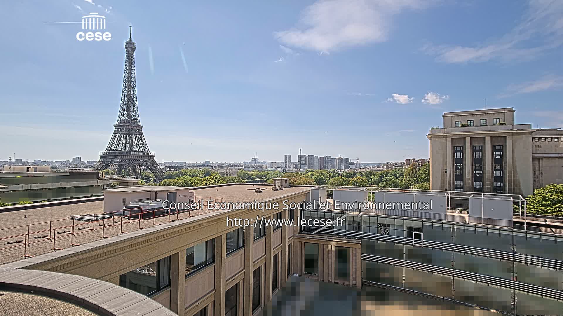 Paris, Eiffel Tower View from Palace of Jena (Palais d'Iena) Live Cam -  Paris, Métropole du Grand Paris,  Île-de-France, France