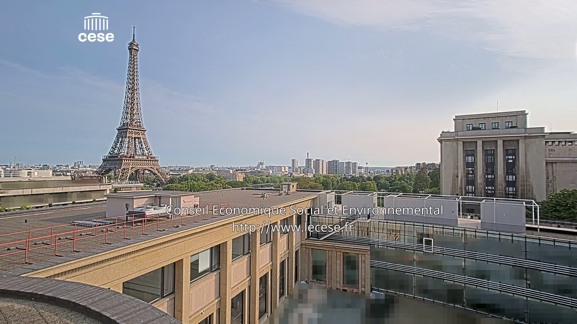 Paris, Eiffel Tower View from Palace of Jena (Palais d'Iena) Live Cam -  Paris, Métropole du Grand Paris,  Île-de-France, France