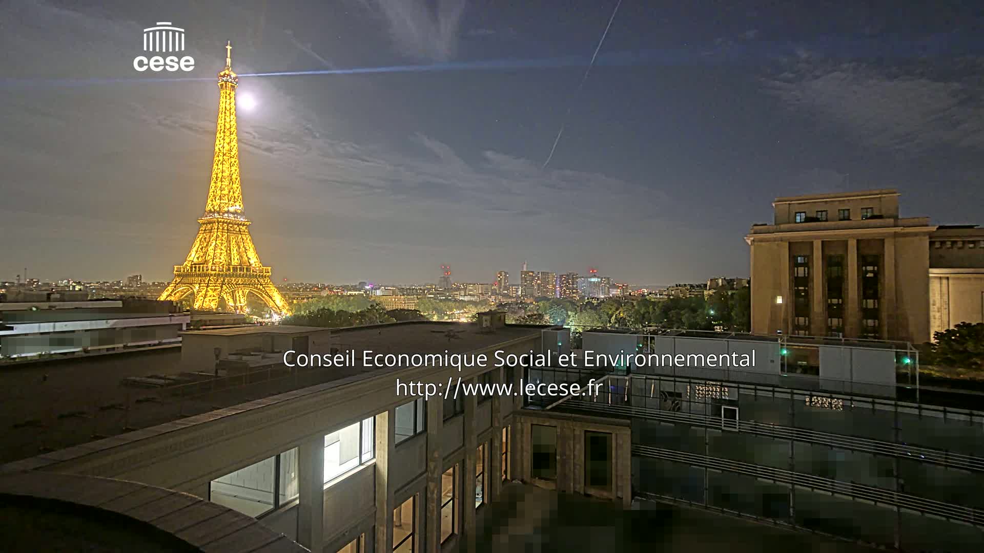 Paris, Eiffel Tower View from Palace of Jena (Palais d'Iena) Live Cam -  Paris, Métropole du Grand Paris,  Île-de-France, France