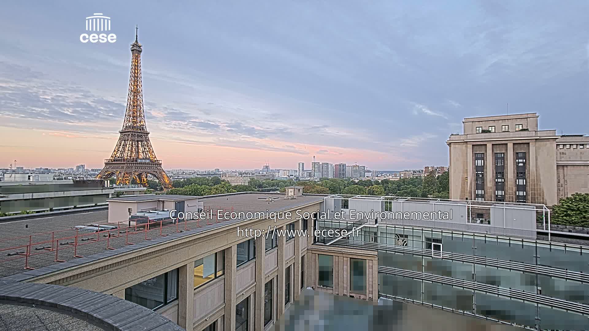 Paris, Eiffel Tower View from Palace of Jena (Palais d'Iena) Live Cam -  Paris, Métropole du Grand Paris,  Île-de-France, France