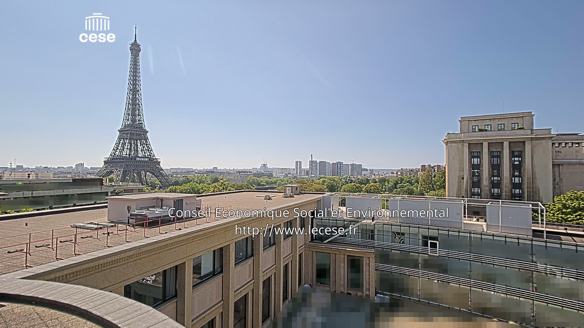 Paris, Eiffel Tower View from Palace of Jena (Palais d'Iena) Live Cam -  Paris, Métropole du Grand Paris,  Île-de-France, France