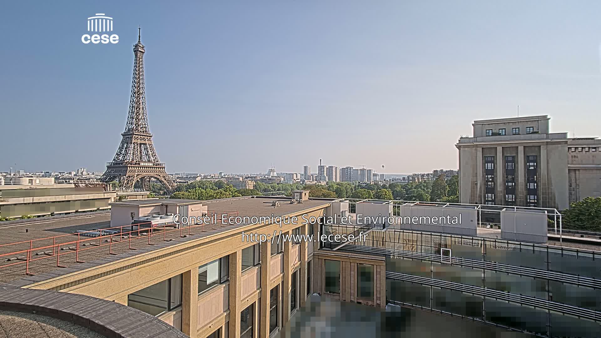 Paris, Eiffel Tower View from Palace of Jena (Palais d'Iena) Live Cam -  Paris, Métropole du Grand Paris,  Île-de-France, France