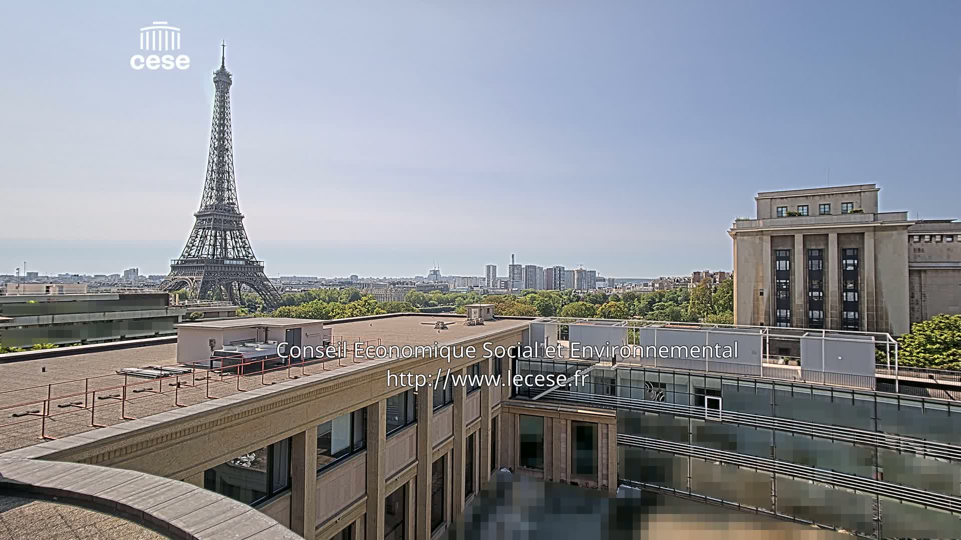 Paris, Eiffel Tower View from Palace of Jena (Palais d'Iena) Live Cam -  Paris, Métropole du Grand Paris,  Île-de-France, France