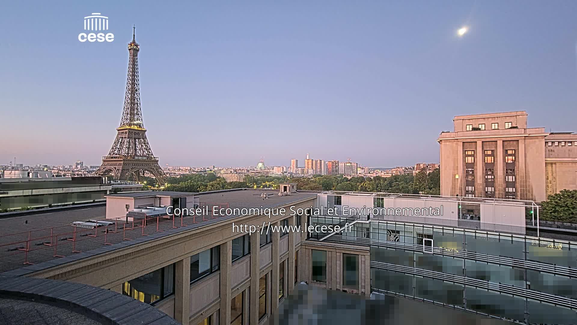 Paris, Eiffel Tower View from Palace of Jena (Palais d'Iena) Live Cam -  Paris, Métropole du Grand Paris,  Île-de-France, France