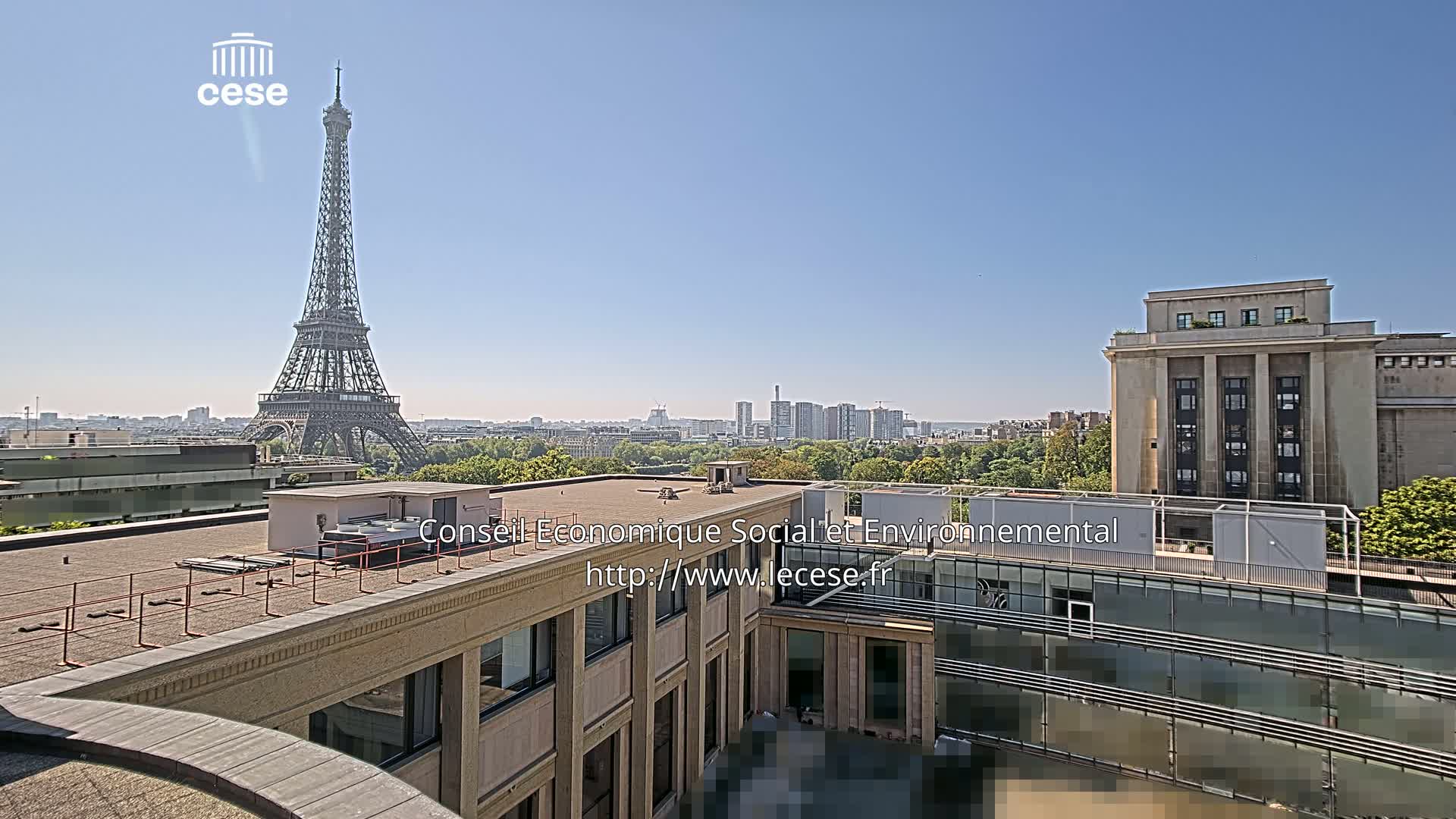 Paris, Eiffel Tower View from Palace of Jena (Palais d'Iena) Live Cam -  Paris, Métropole du Grand Paris,  Île-de-France, France