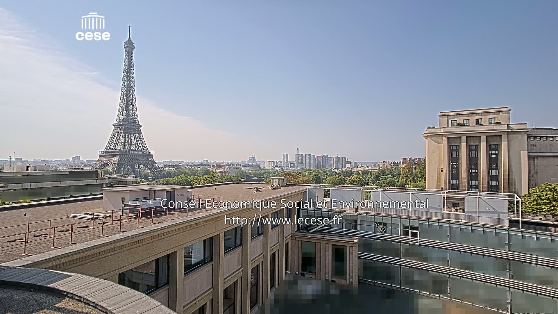 Paris, Eiffel Tower View from Palace of Jena (Palais d'Iena) Live Cam -  Paris, Métropole du Grand Paris,  Île-de-France, France
