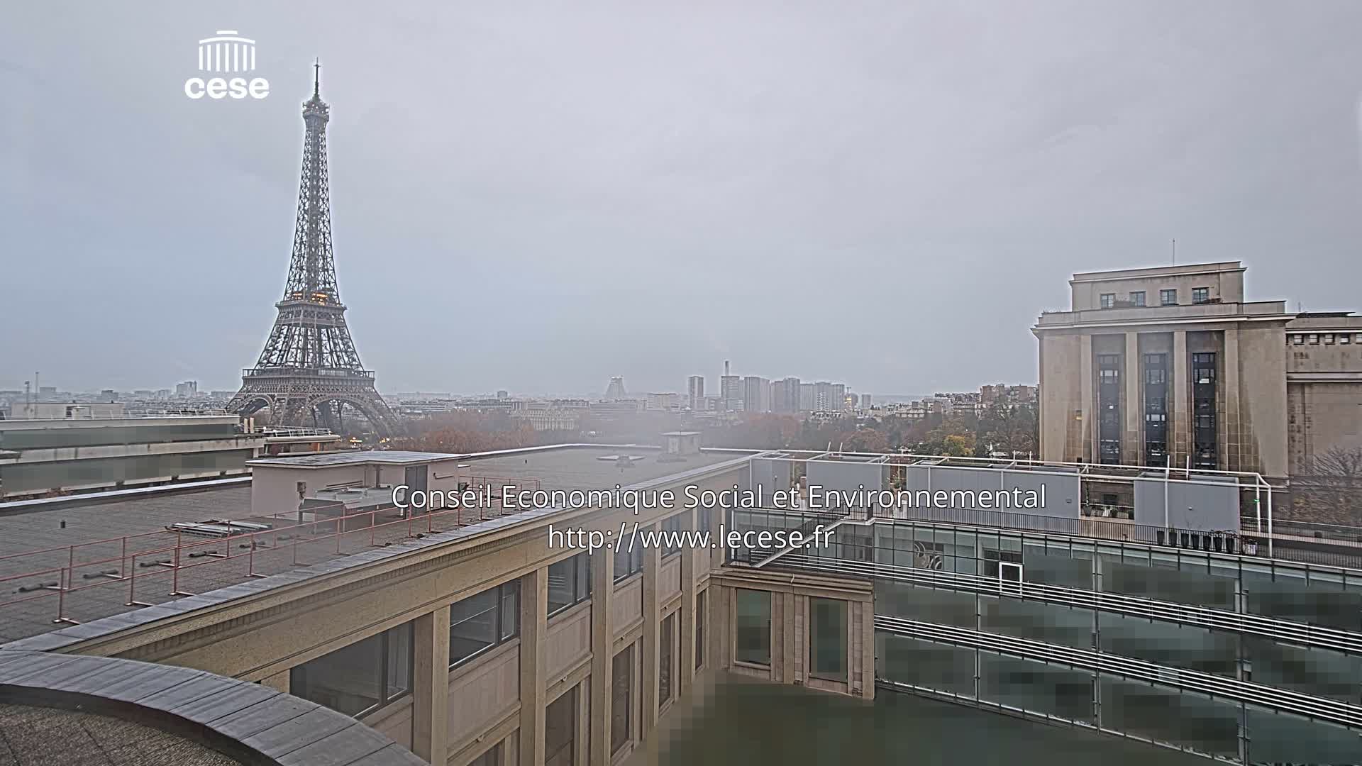 Paris, Eiffel Tower View from Palace of Jena (Palais d'Iena) Live Cam -  Paris, Métropole du Grand Paris,  Île-de-France, France