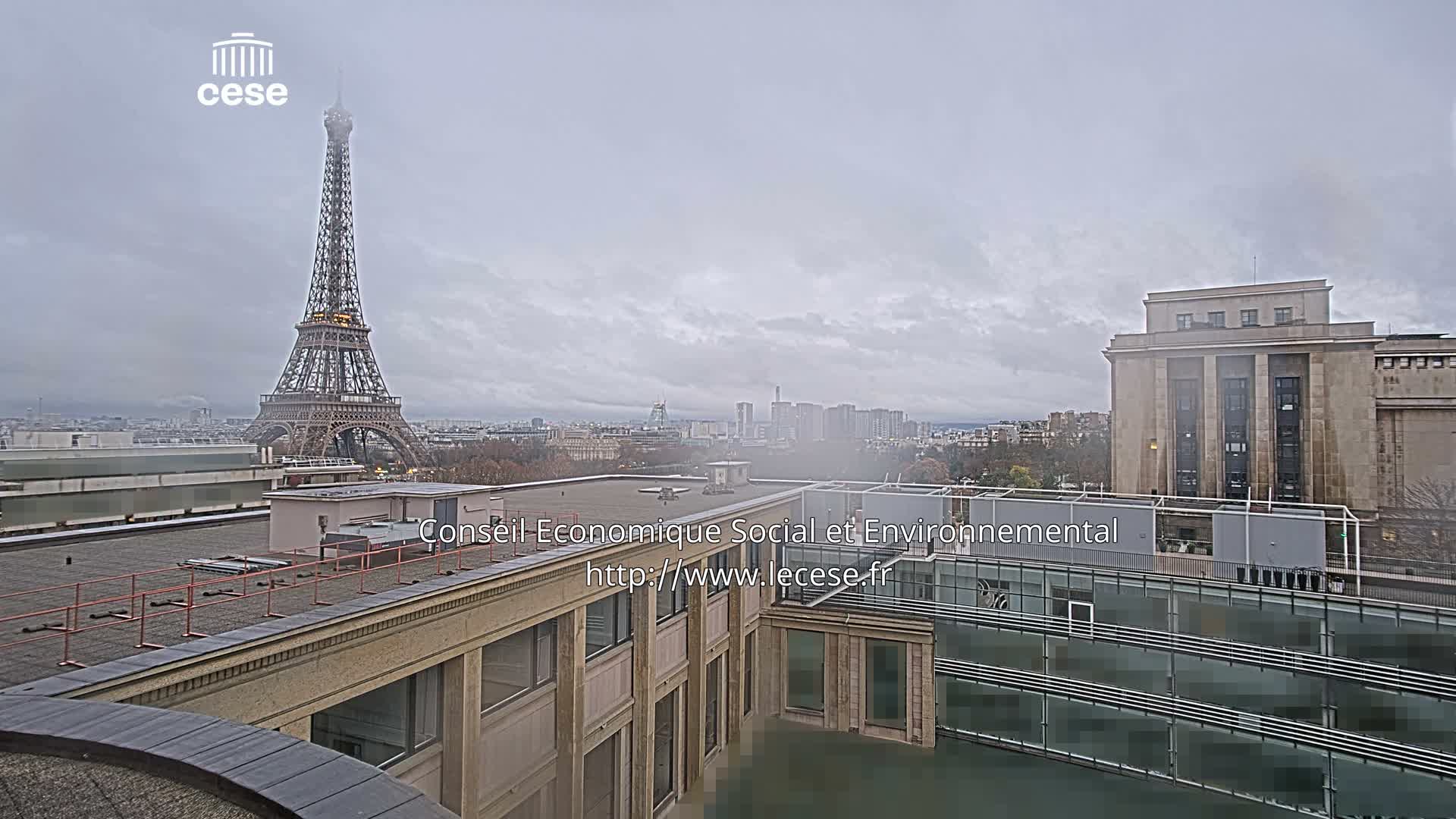 Paris, Eiffel Tower View from Palace of Jena (Palais d'Iena) Live Cam -  Paris, Métropole du Grand Paris,  Île-de-France, France
