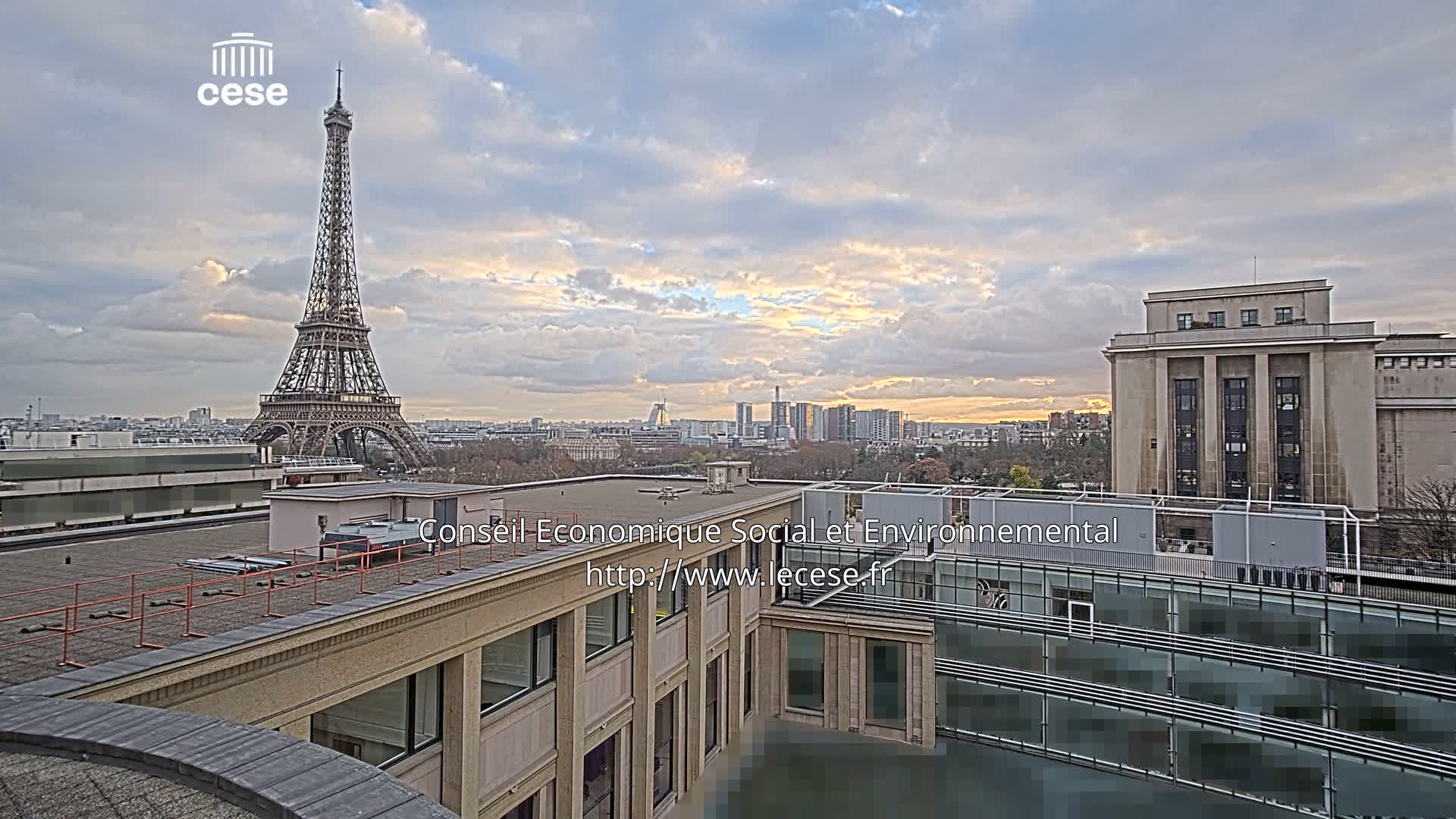 Paris, Eiffel Tower View from Palace of Jena (Palais d'Iena) Live Cam -  Paris, Métropole du Grand Paris,  Île-de-France, France
