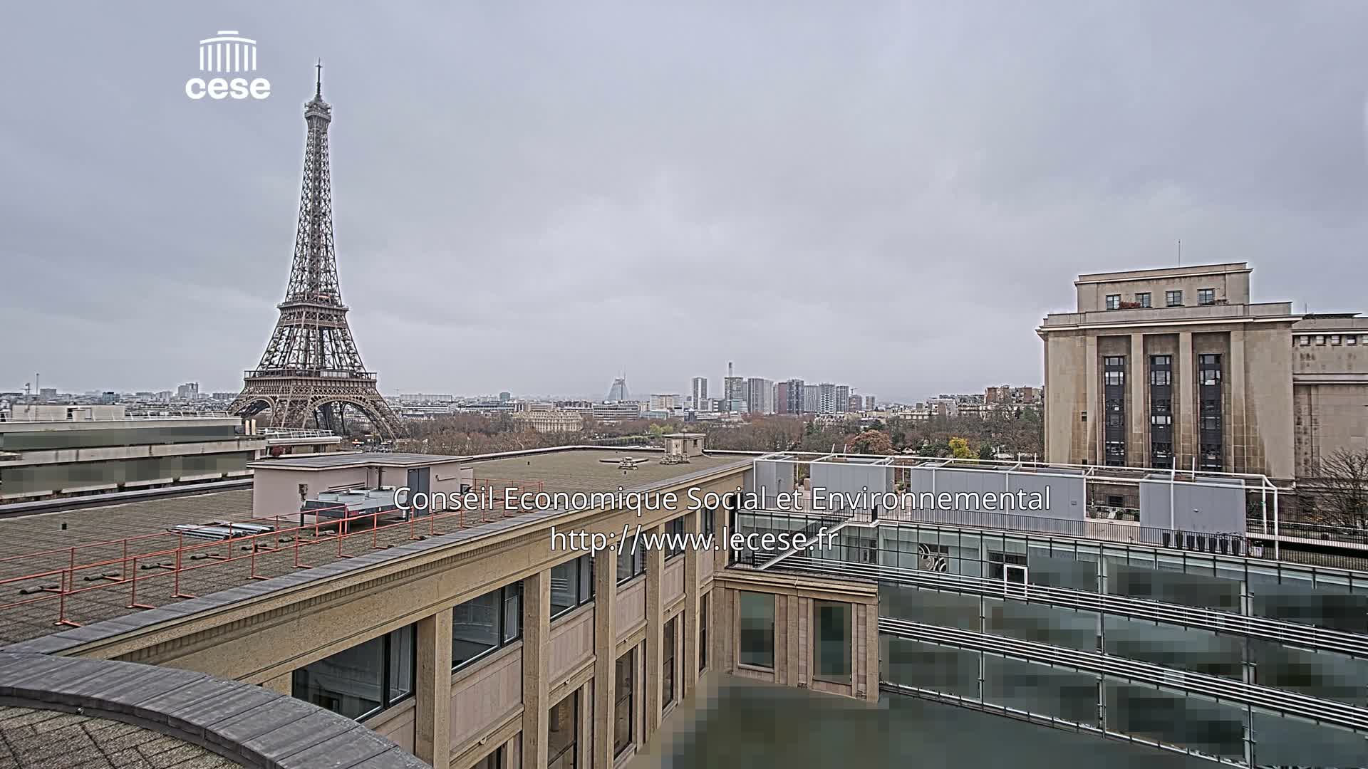 Paris, Eiffel Tower View from Palace of Jena (Palais d'Iena) Live Cam -  Paris, Métropole du Grand Paris,  Île-de-France, France