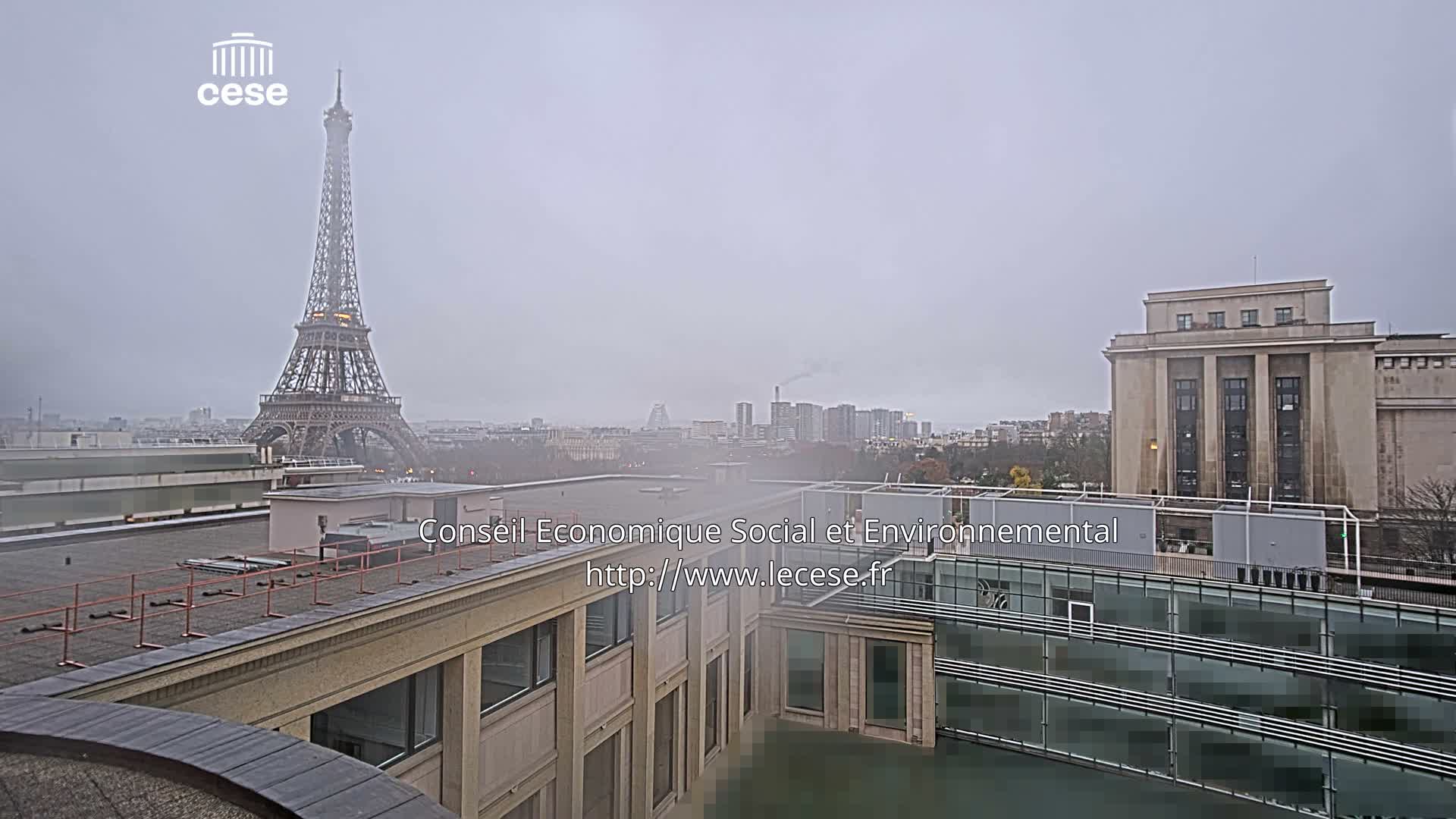 Paris, Eiffel Tower View from Palace of Jena (Palais d'Iena) Live Cam -  Paris, Métropole du Grand Paris,  Île-de-France, France