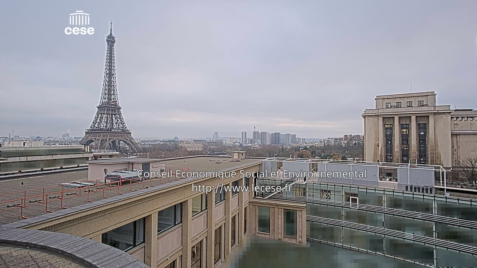 Paris, Eiffel Tower View from Palace of Jena (Palais d'Iena) Live Cam -  Paris, Métropole du Grand Paris,  Île-de-France, France