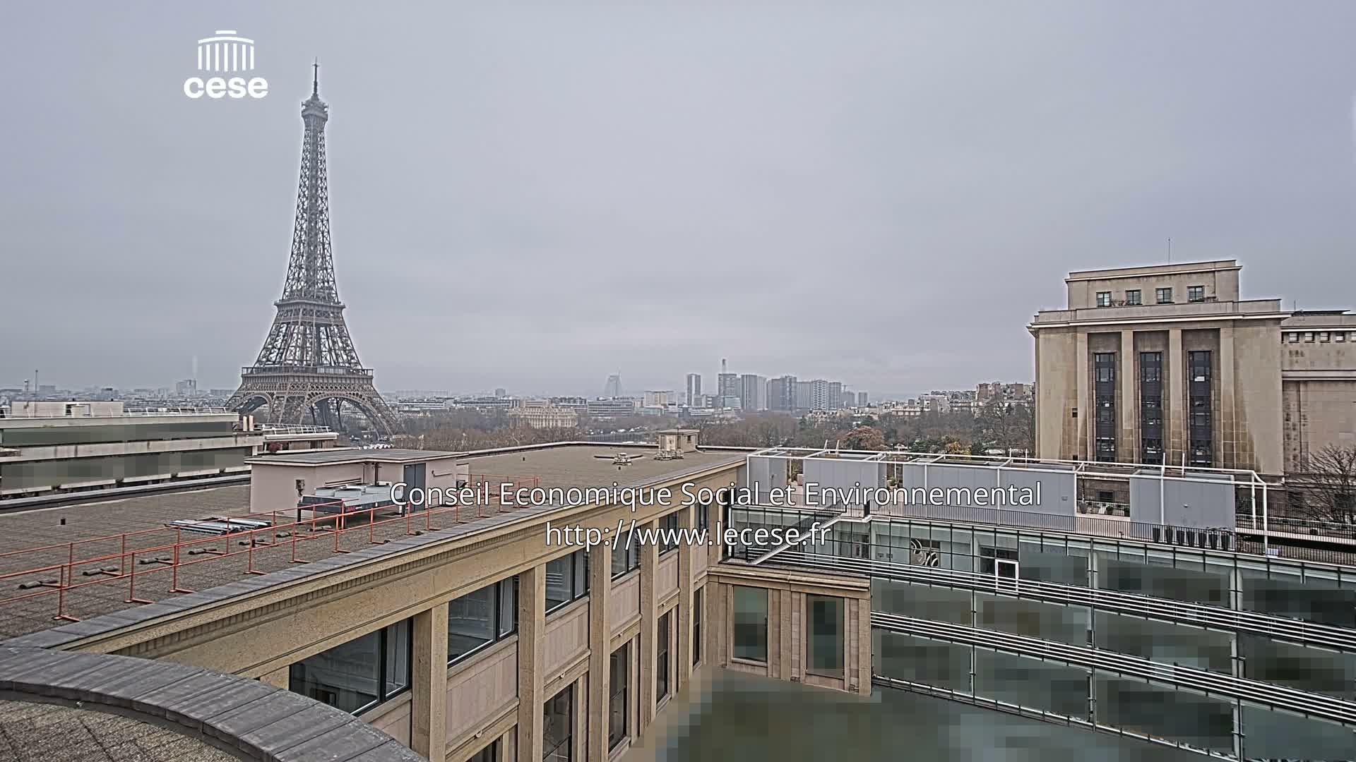 Paris, Eiffel Tower View from Palace of Jena (Palais d'Iena) Live Cam -  Paris, Métropole du Grand Paris,  Île-de-France, France
