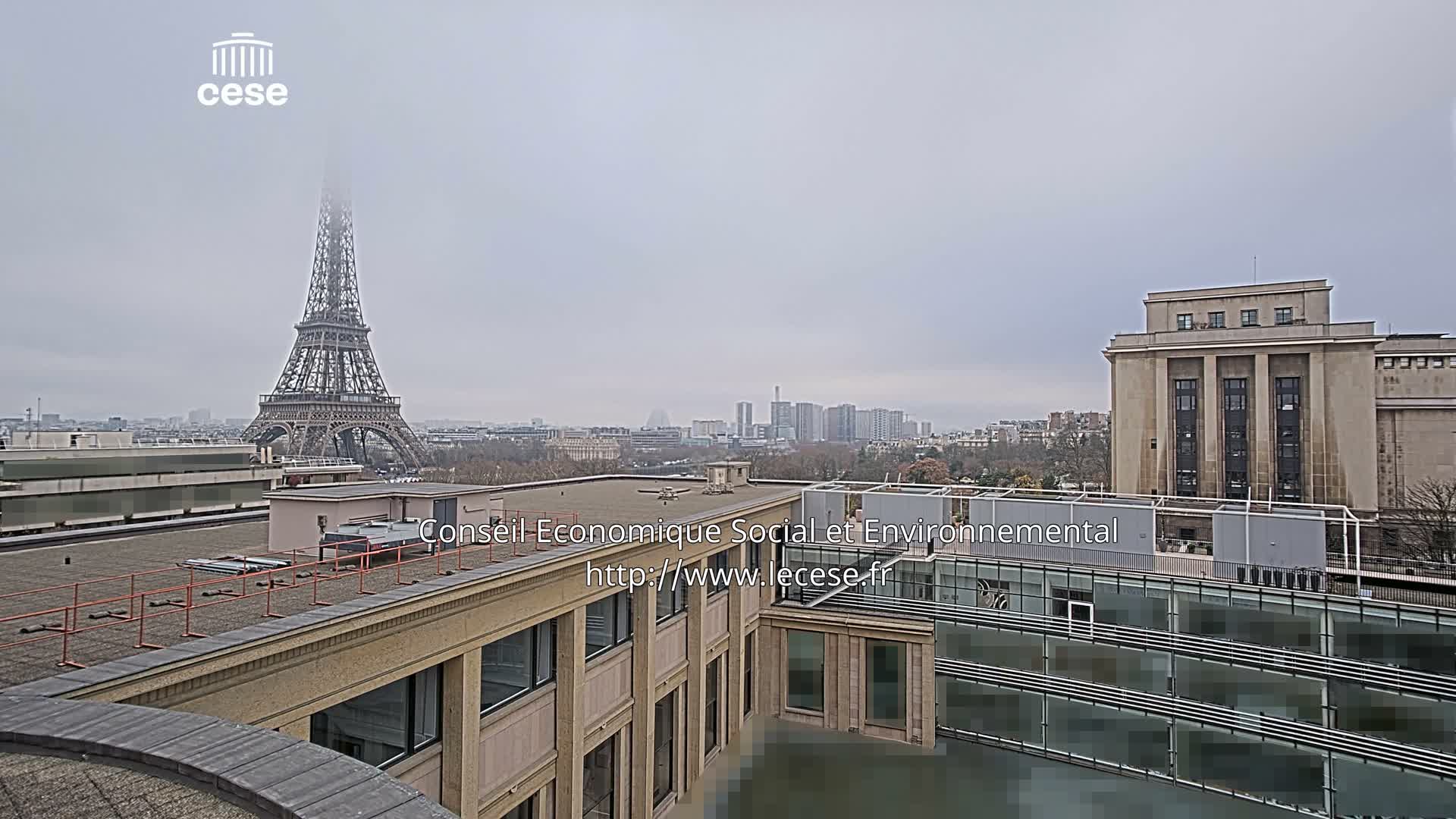 Paris, Eiffel Tower View from Palace of Jena (Palais d'Iena) Live Cam -  Paris, Métropole du Grand Paris,  Île-de-France, France