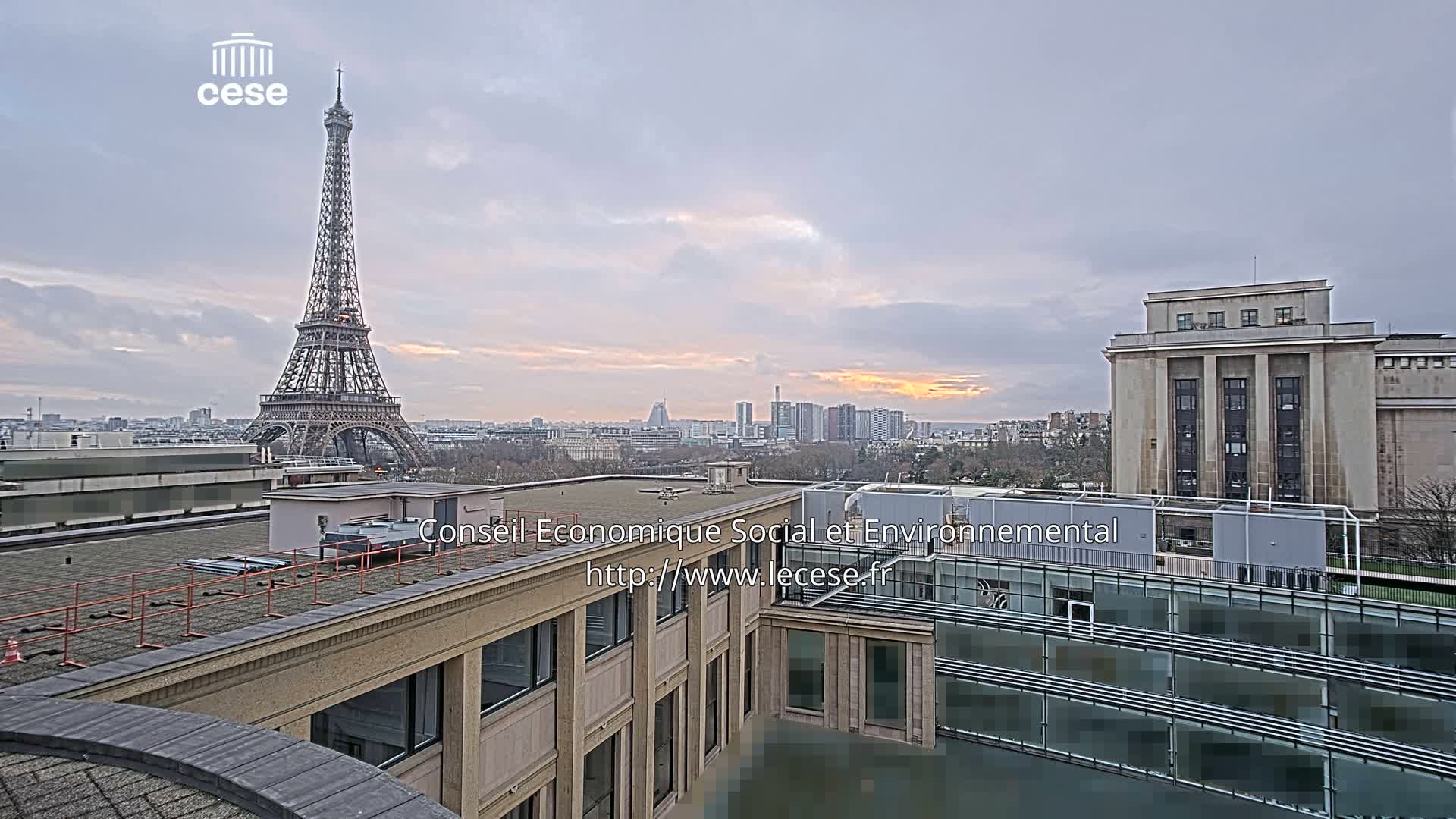 Paris, Eiffel Tower View from Palace of Jena (Palais d'Iena) Live Cam -  Paris, Métropole du Grand Paris,  Île-de-France, France
