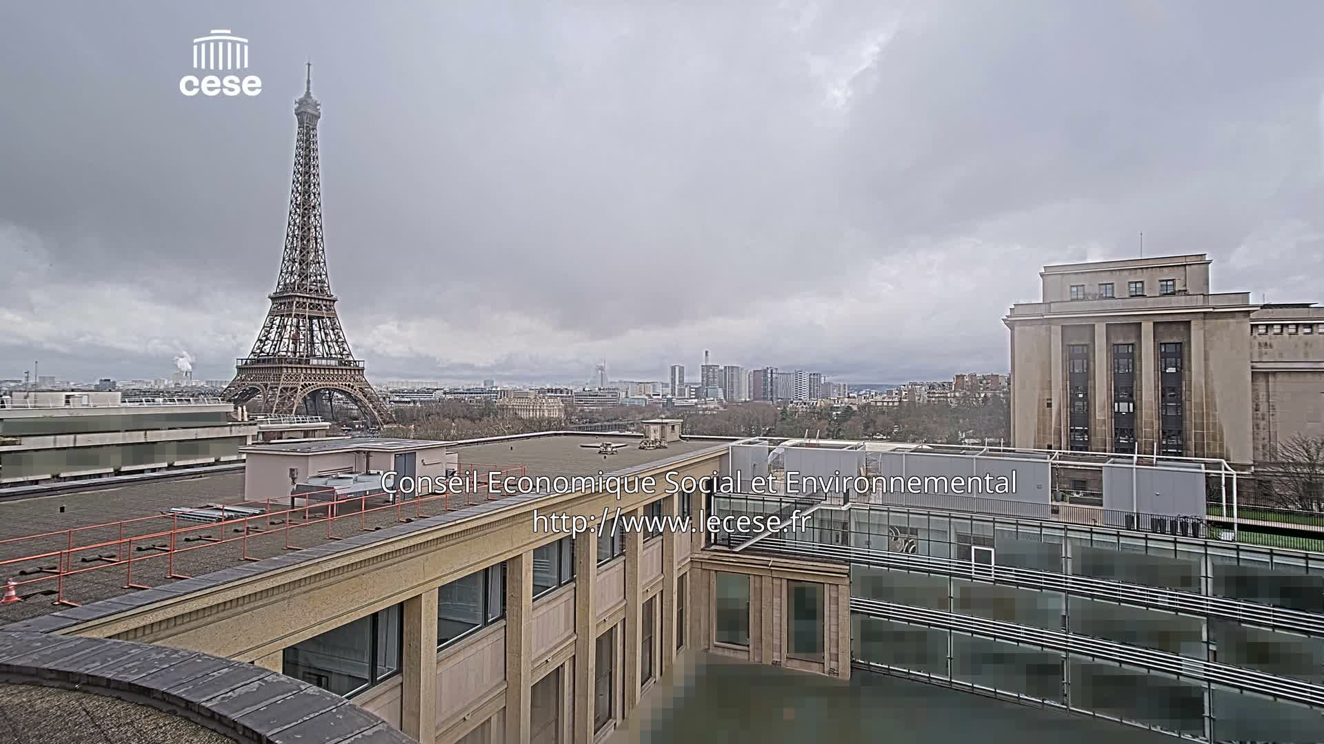 Paris, Eiffel Tower View from Palace of Jena (Palais d'Iena) Live Cam -  Paris, Métropole du Grand Paris,  Île-de-France, France