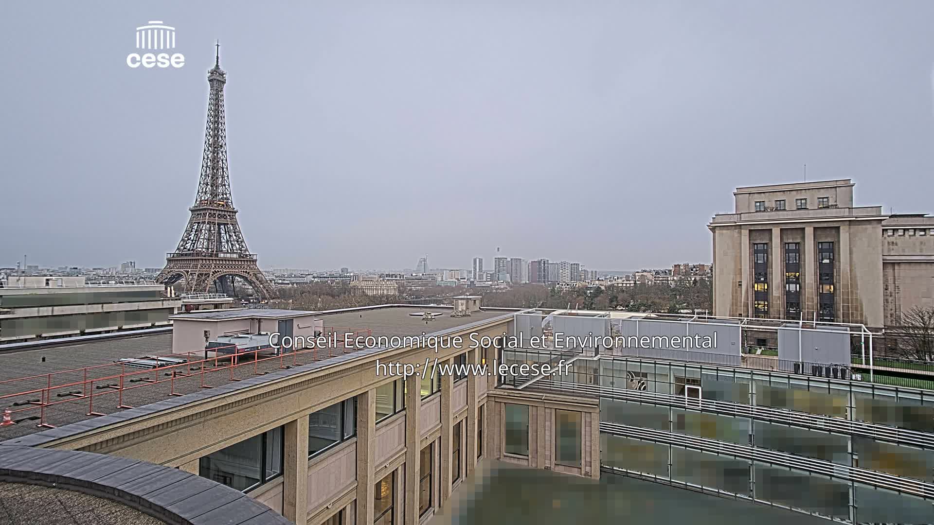 Paris, Eiffel Tower View from Palace of Jena (Palais d'Iena) Live Cam -  Paris, Métropole du Grand Paris,  Île-de-France, France