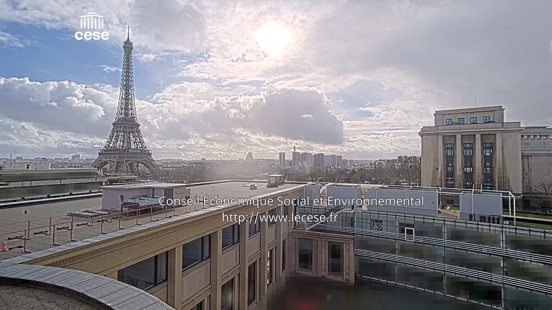 Paris, Eiffel Tower View from Palace of Jena (Palais d'Iena) Live Cam -  Paris, Métropole du Grand Paris,  Île-de-France, France