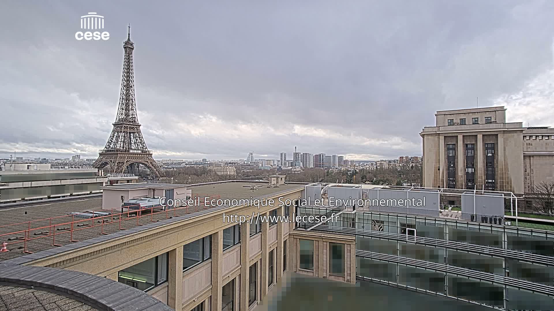 Paris, Eiffel Tower View from Palace of Jena (Palais d'Iena) Live Cam -  Paris, Métropole du Grand Paris,  Île-de-France, France