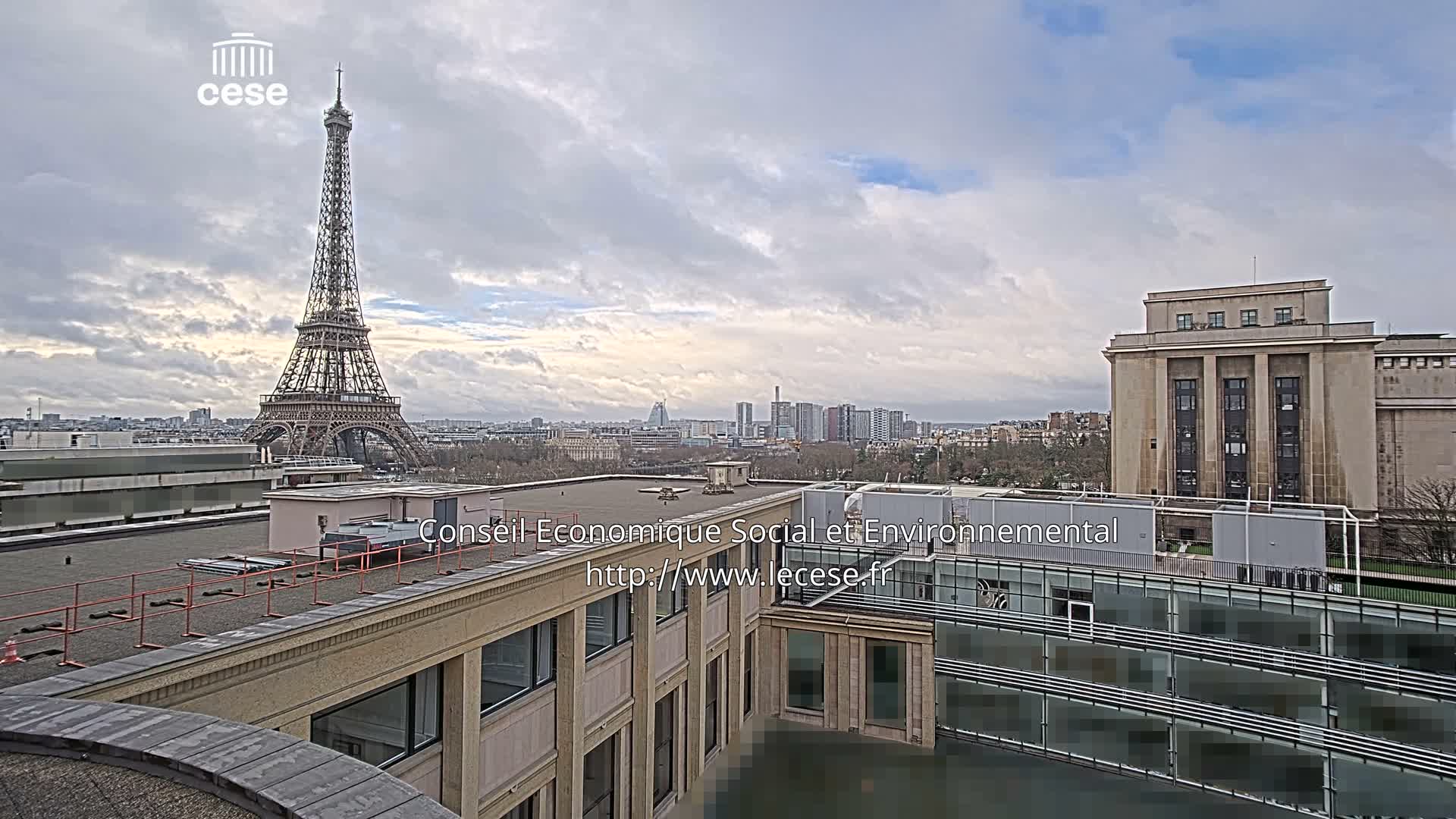 Paris, Eiffel Tower View from Palace of Jena (Palais d'Iena) Live Cam -  Paris, Métropole du Grand Paris,  Île-de-France, France