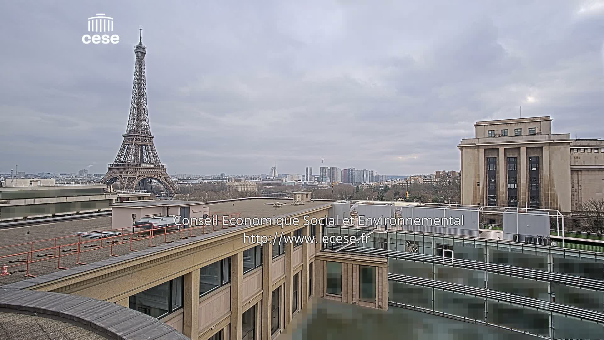 Paris, Eiffel Tower View from Palace of Jena (Palais d'Iena) Live Cam -  Paris, Métropole du Grand Paris,  Île-de-France, France