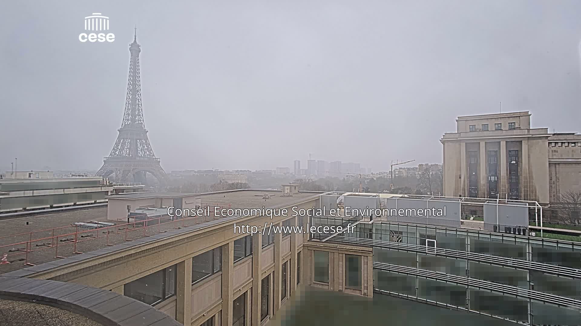 Paris, Eiffel Tower View from Palace of Jena (Palais d'Iena) Live Cam -  Paris, Métropole du Grand Paris,  Île-de-France, France