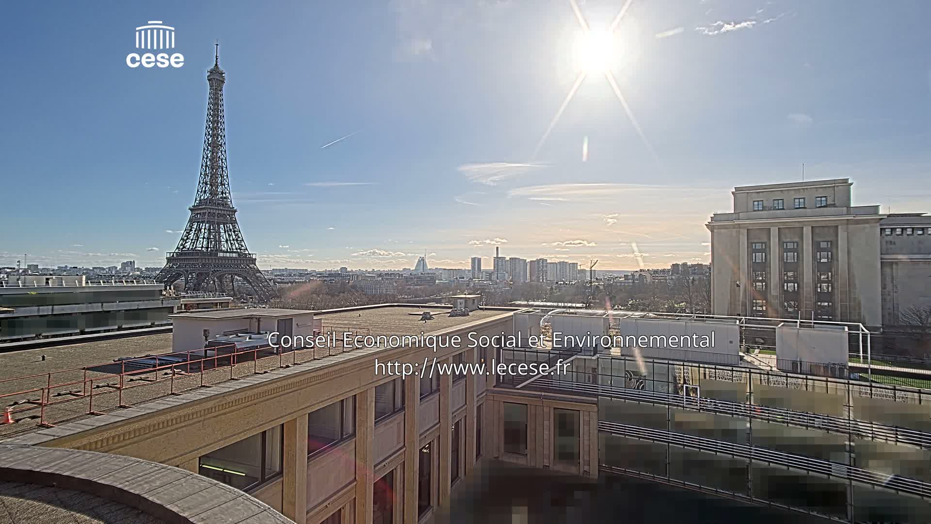 Paris, Eiffel Tower View from Palace of Jena (Palais d'Iena) Live Cam -  Paris, Métropole du Grand Paris,  Île-de-France, France