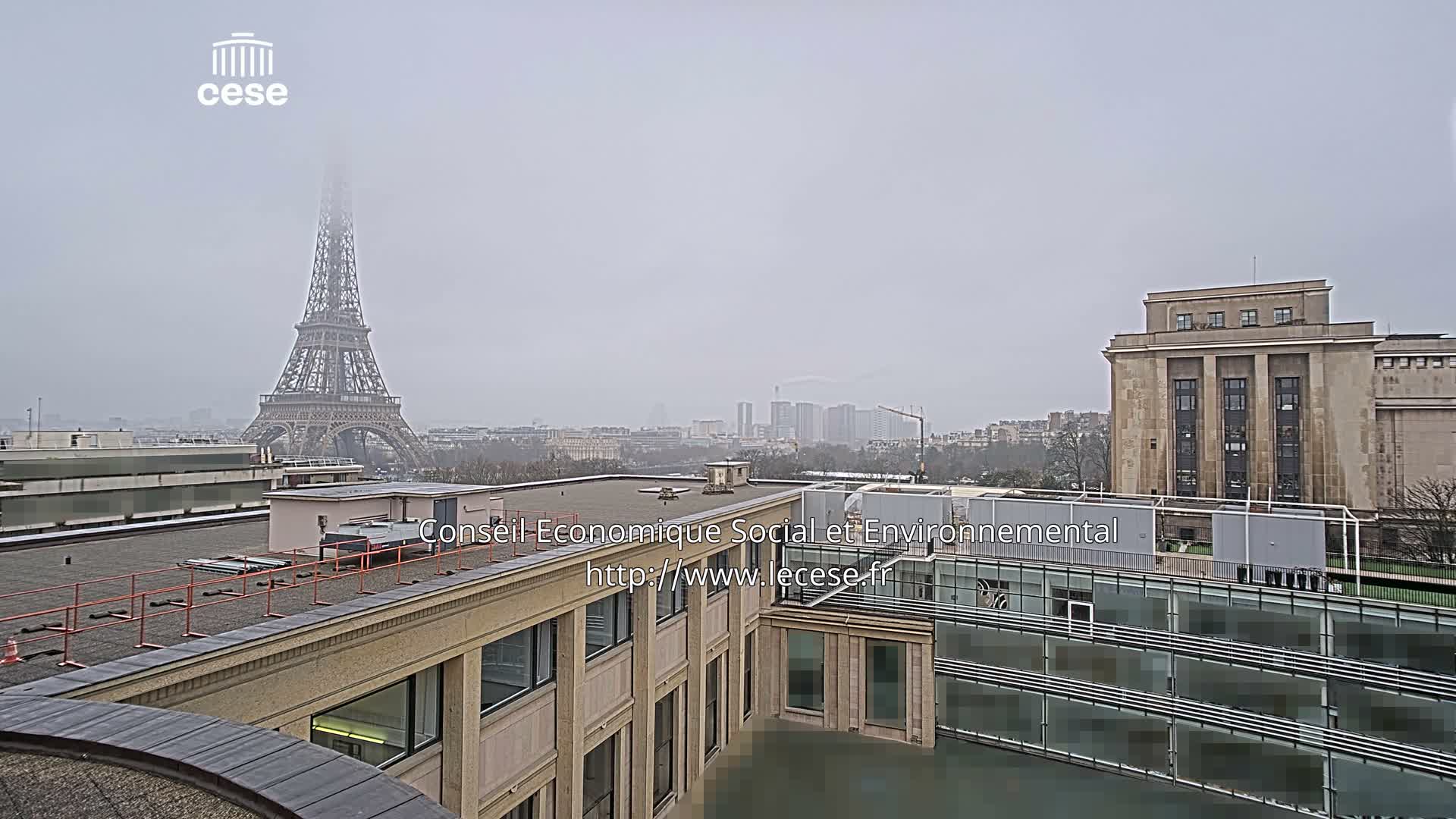 Paris, Eiffel Tower View from Palace of Jena (Palais d'Iena) Live Cam -  Paris, Métropole du Grand Paris,  Île-de-France, France